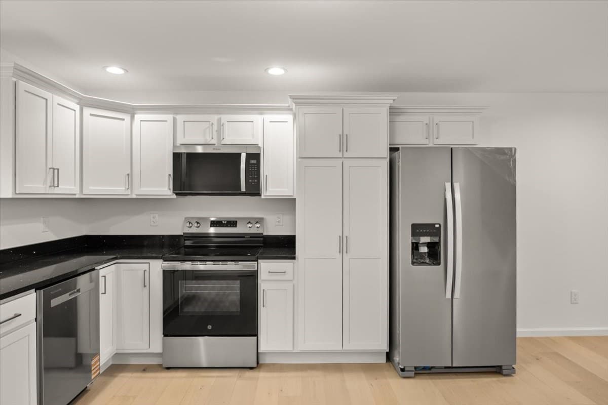 Condominium at 531 Foundry Street # D, Easton MA 02356, Easton, photo 7 of 19