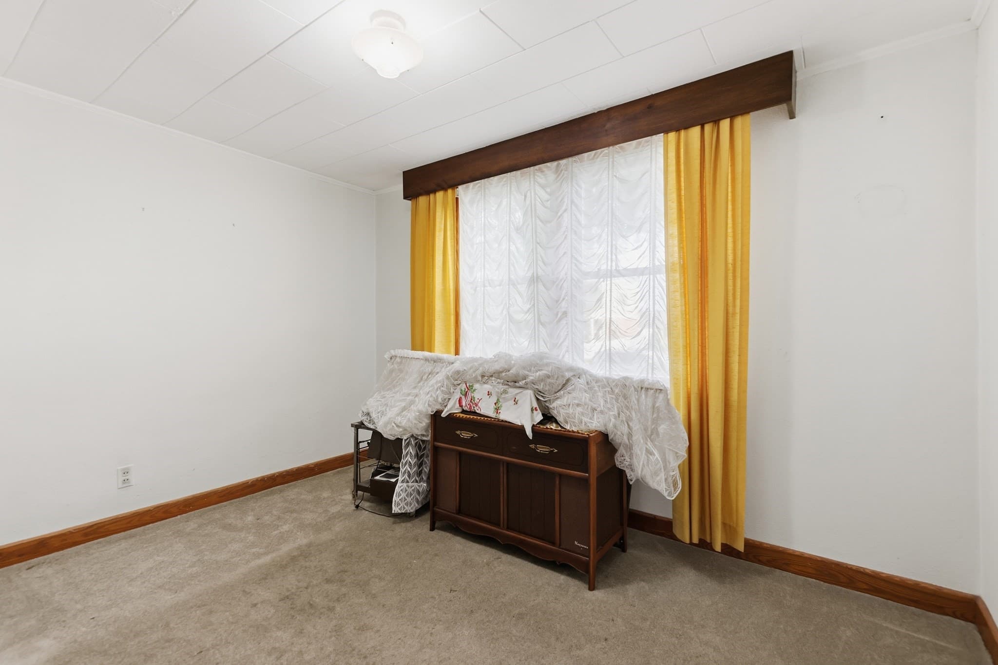 Single Family Residence at 144 Beauregard Terrace, Chicopee MA 01020, Chicopee, photo 17 of 38