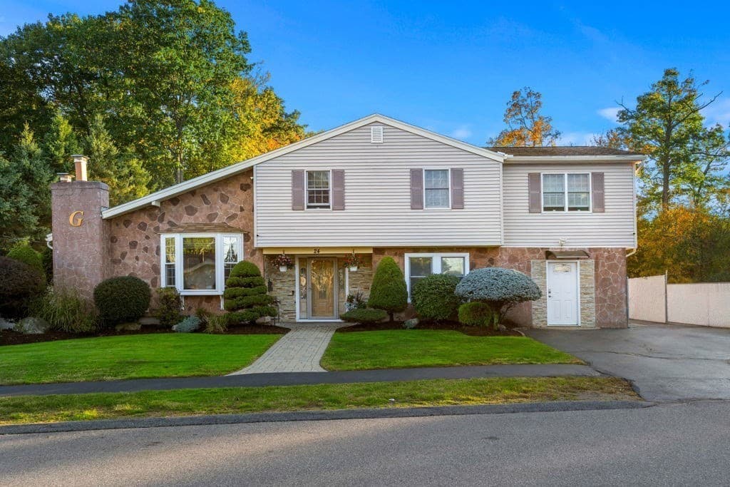 24 Tumelty, Peabody MA 01960