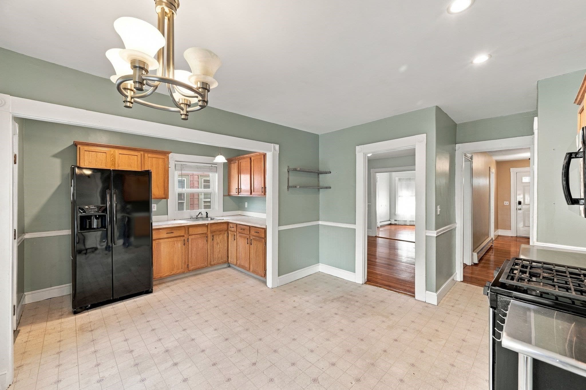 Condominium at 39 Linden St # 0, Salem MA 01970, Salem, photo 17 of 37
