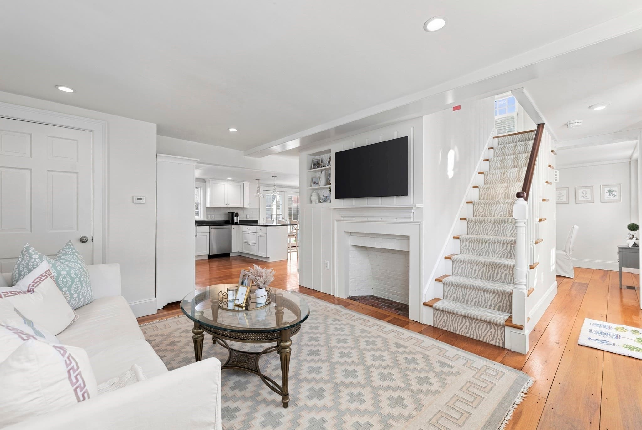 Single Family Residence at 5 Salem St, Newburyport MA 01950, Newburyport, photo 6 of 34