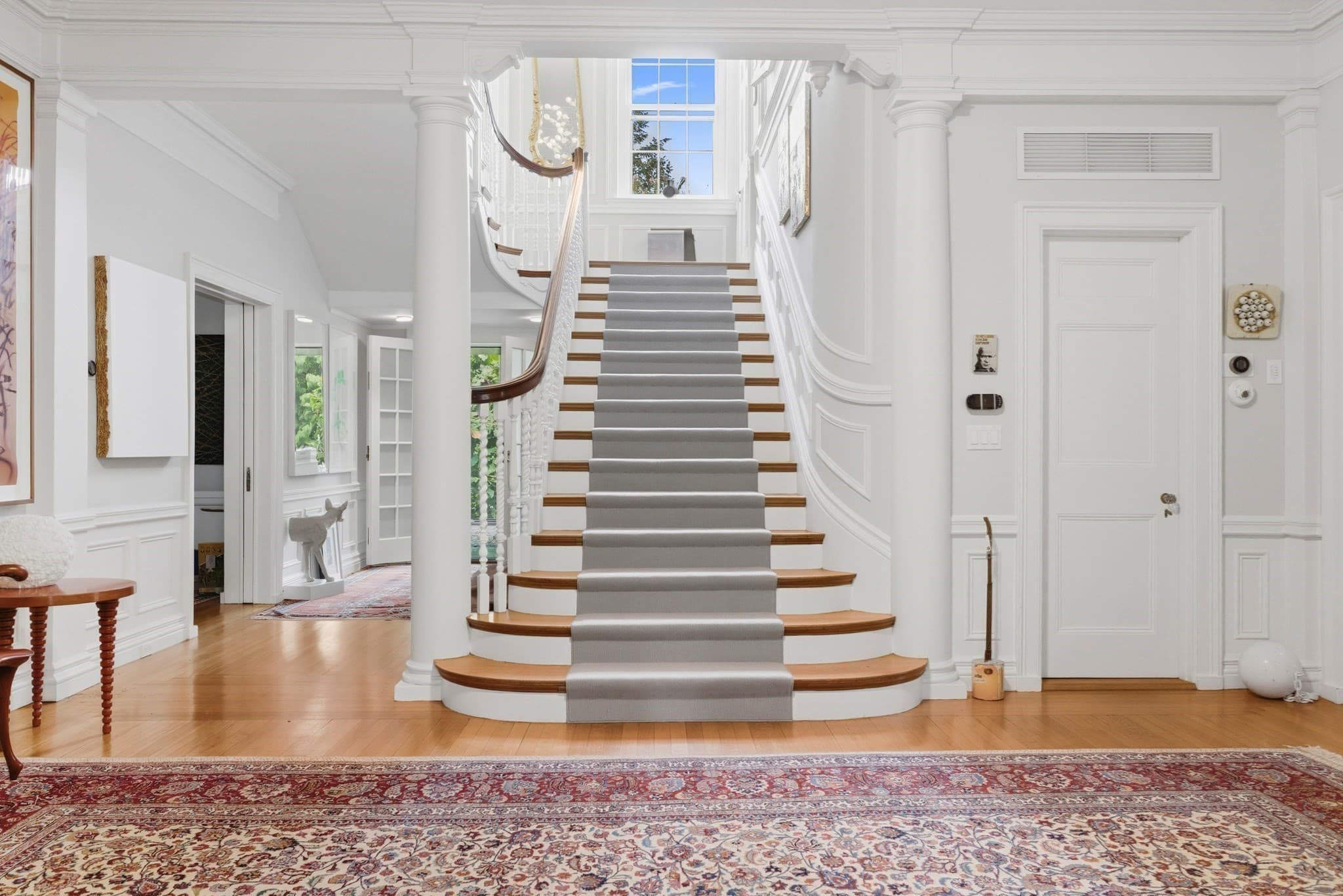 Single Family Residence at 334 Hammond St, Newton MA 02467, Newton, photo 6 of 37