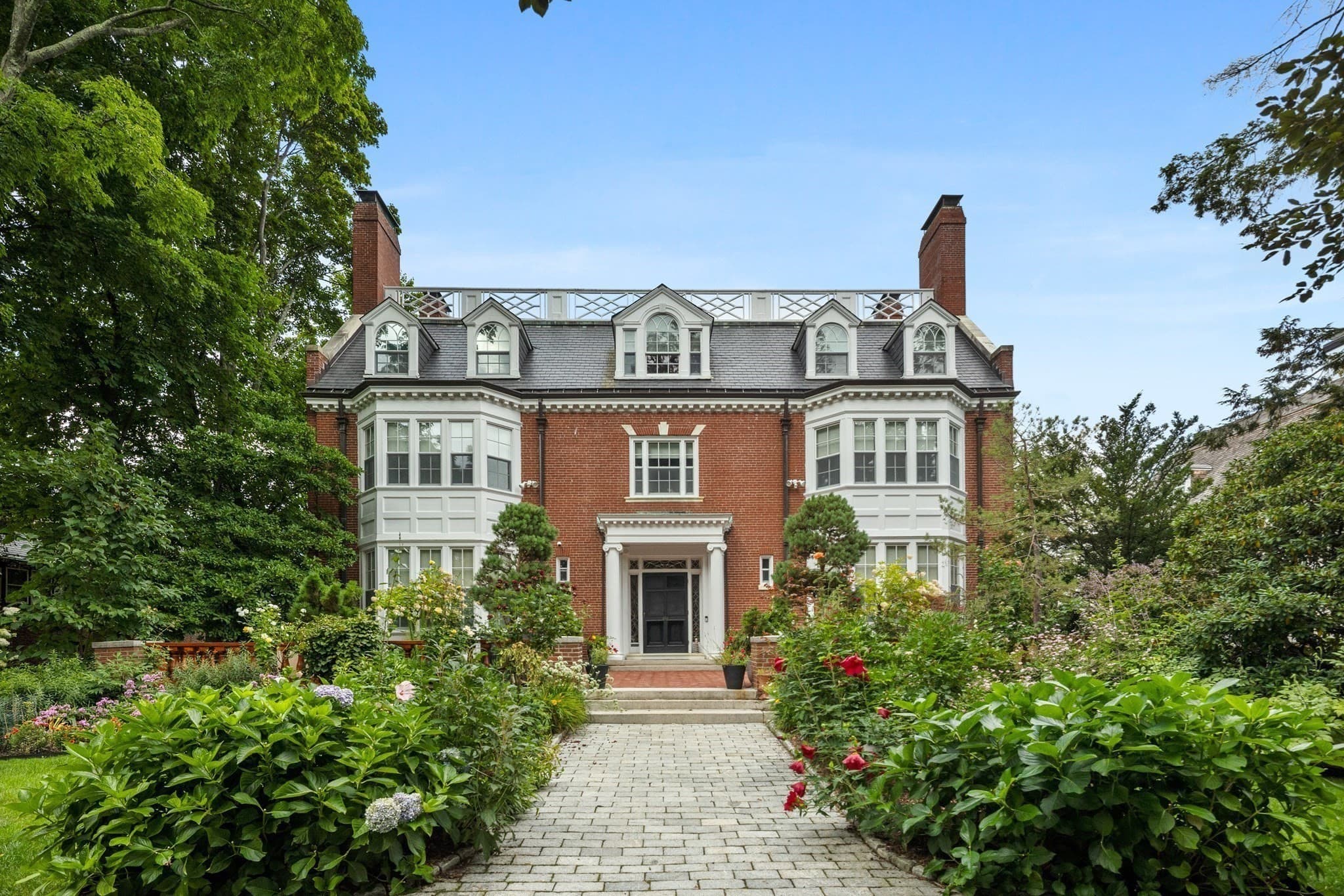 Single Family Residence at 334 Hammond St, Newton MA 02467, Newton, photo 36 of 37