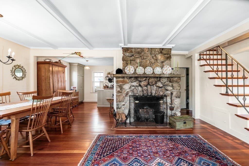 Single Family Residence at 2 Flume Rd, Gloucester MA 01930, Gloucester, photo 5 of 35