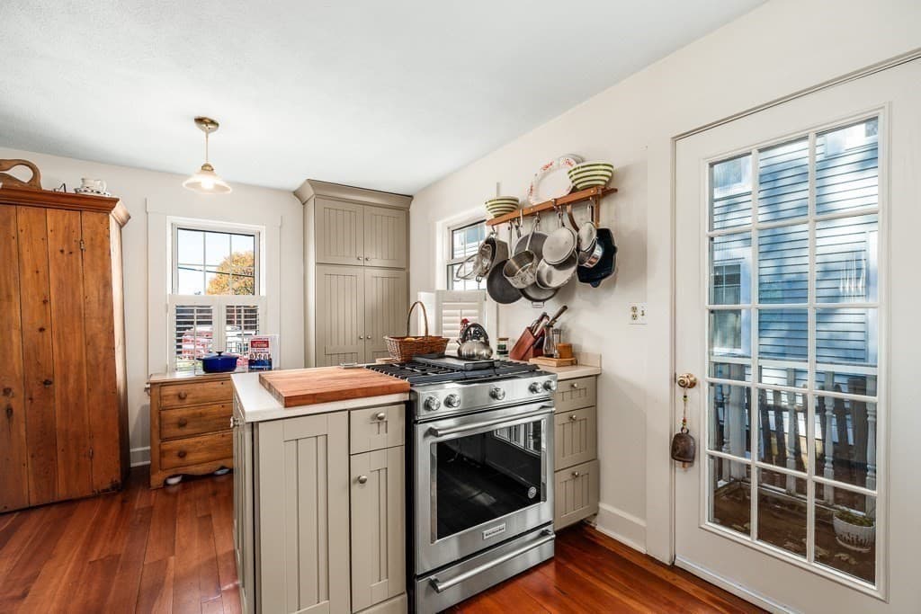 Single Family Residence at 2 Flume Rd, Gloucester MA 01930, Gloucester, photo 10 of 35