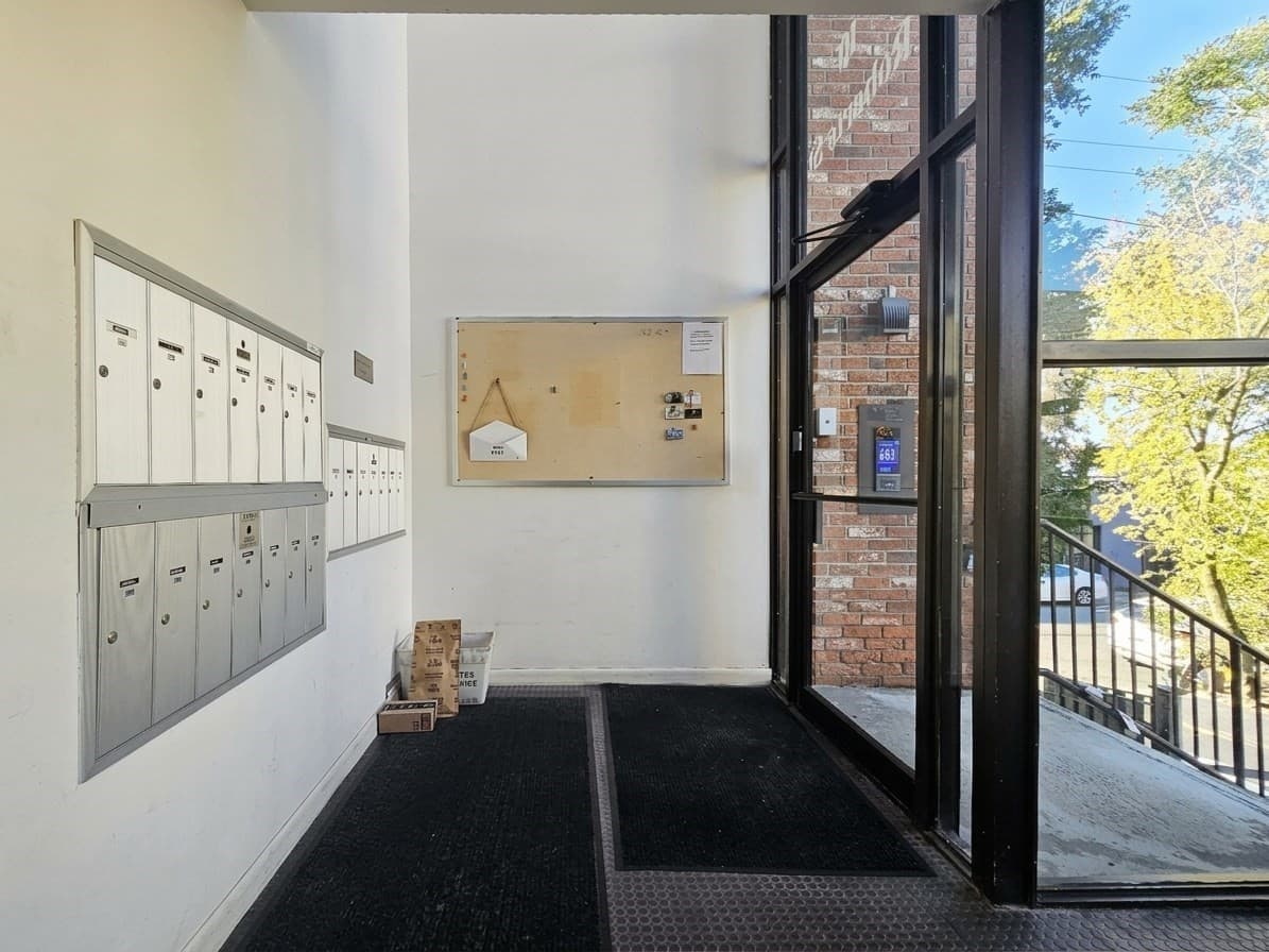 Condominium at 10 Roberts St # 22, Somerville MA 02145, Somerville, photo 14 of 21