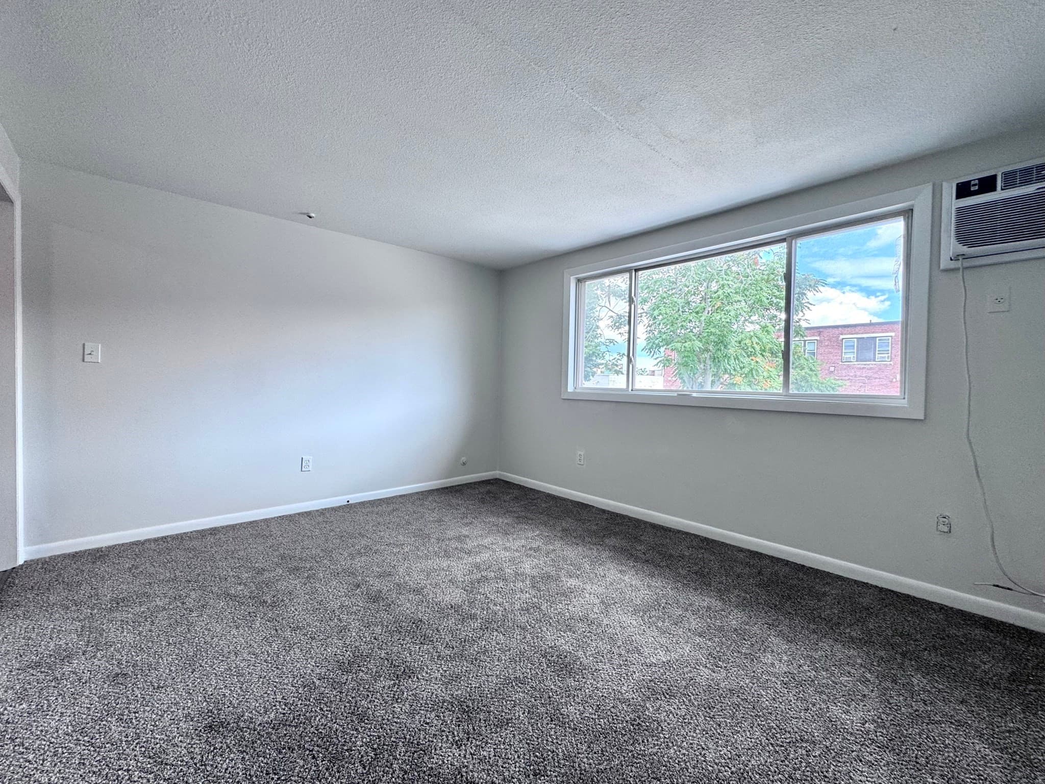 Apartment at 50-54 Walnut St # 15, Waltham MA 02453, photo 6 of 18