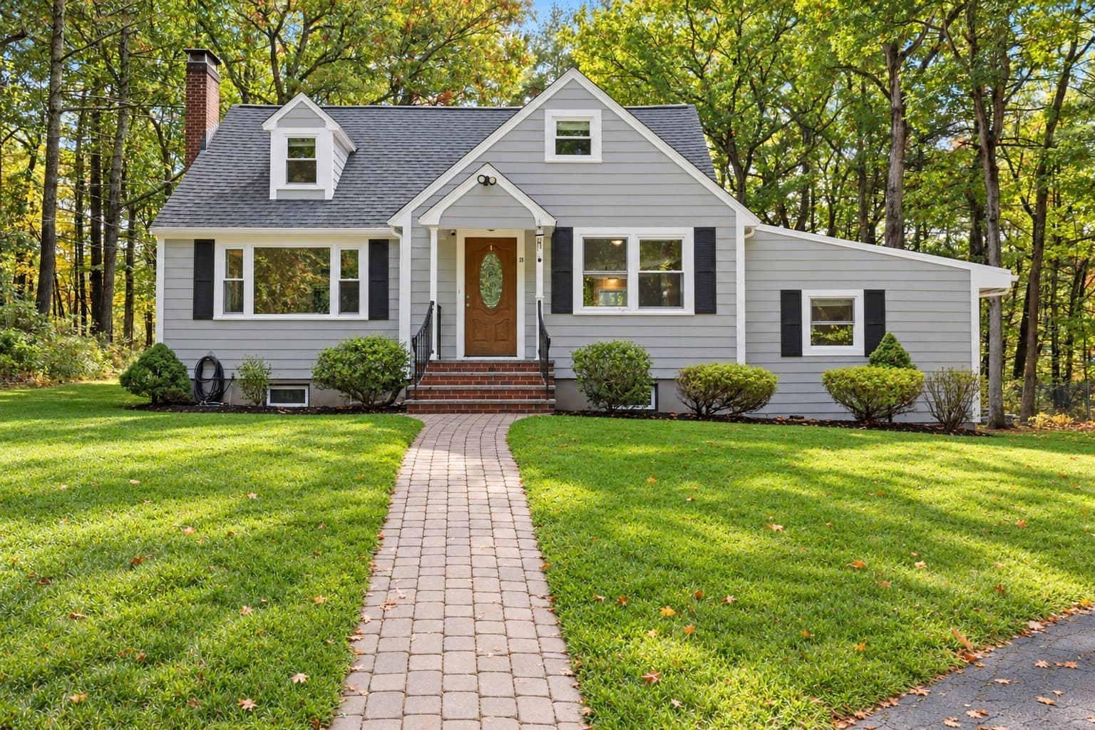 35 Pine St, Sharon MA 02067
