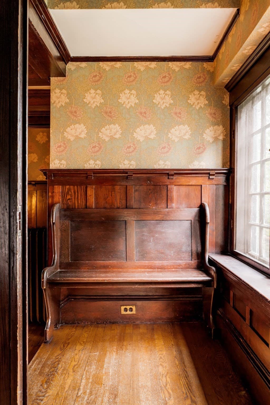 Single Family Residence at 990 South Street, Boston MA 02131, Boston, photo 6 of 42