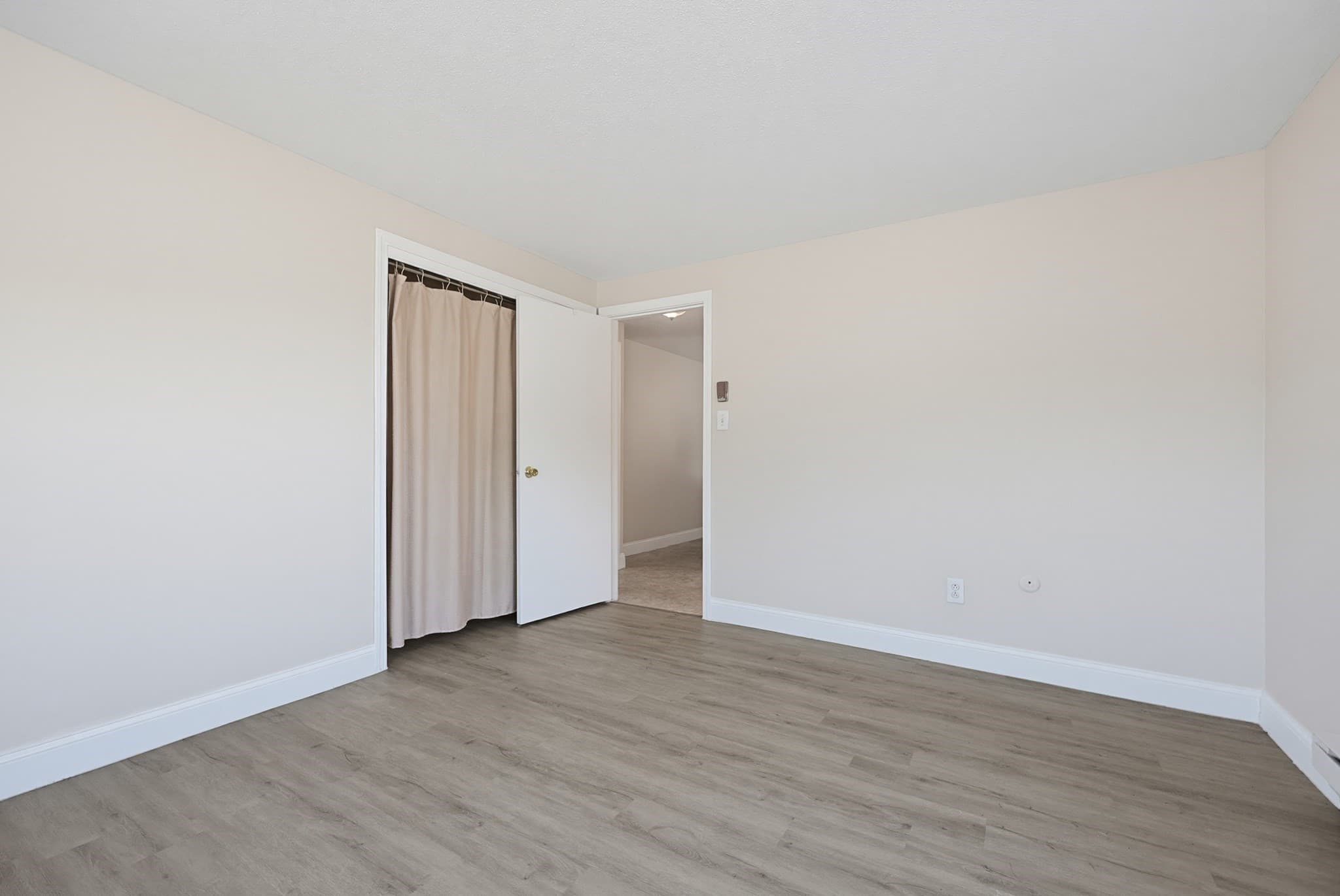 Condominium at 15 Frank Street # 1, Dracut MA 01826, Dracut, photo 13 of 17