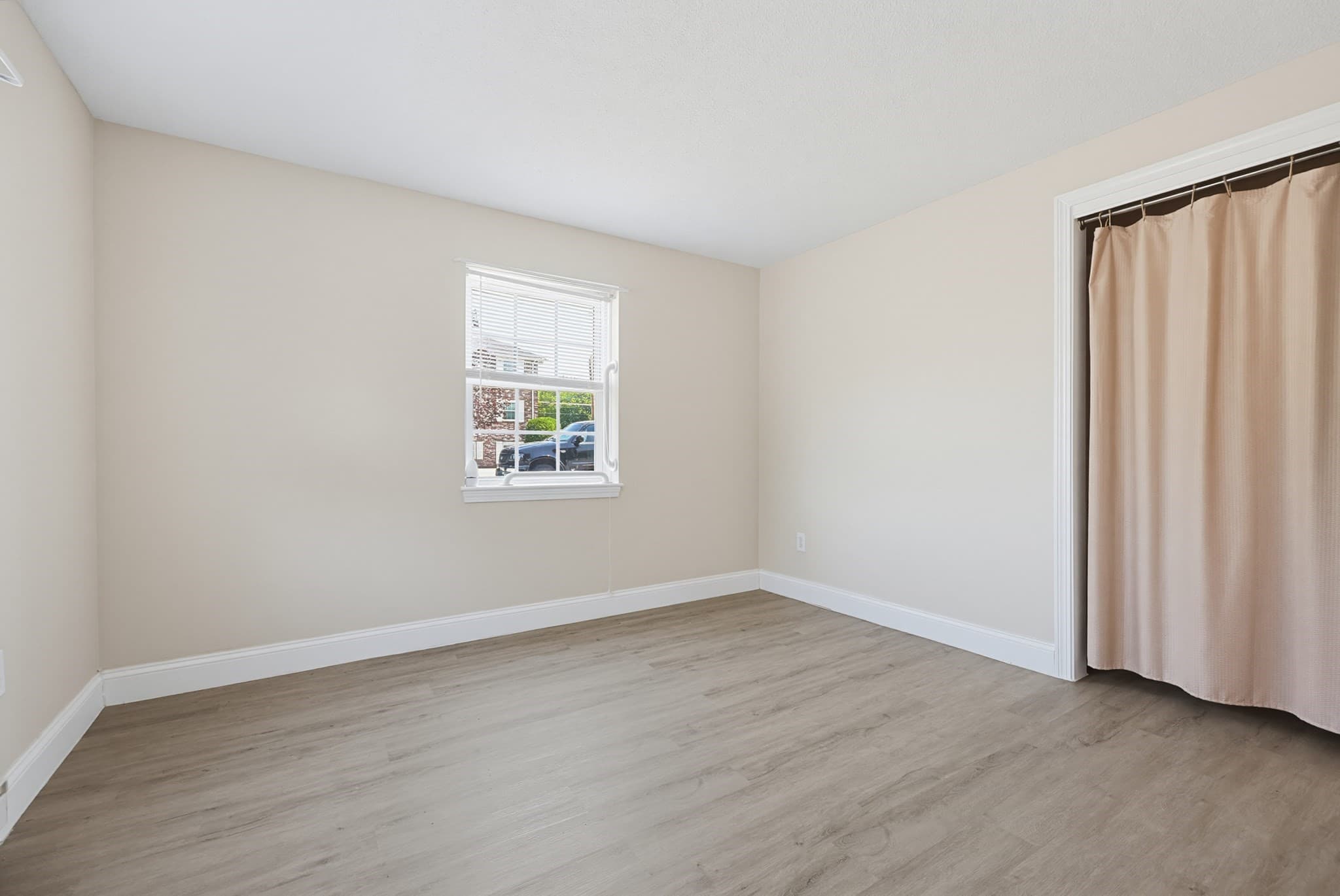 Condominium at 15 Frank Street # 1, Dracut MA 01826, Dracut, photo 14 of 17