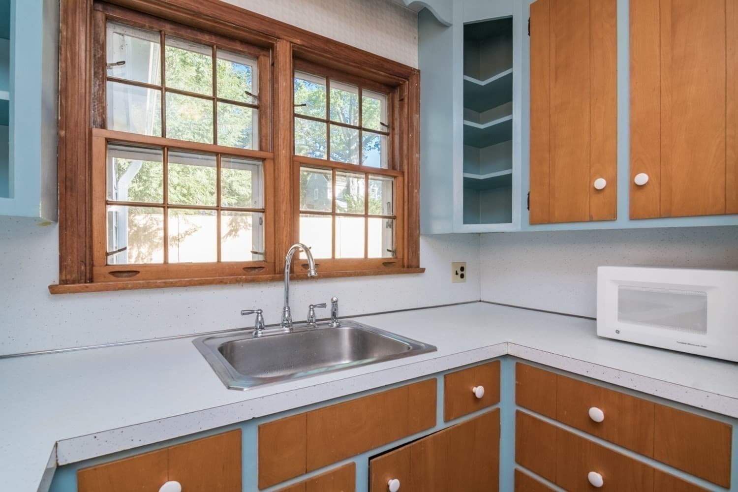 Single Family Residence at 19 Moorland St, Amherst MA 01002, Amherst, photo 11 of 33
