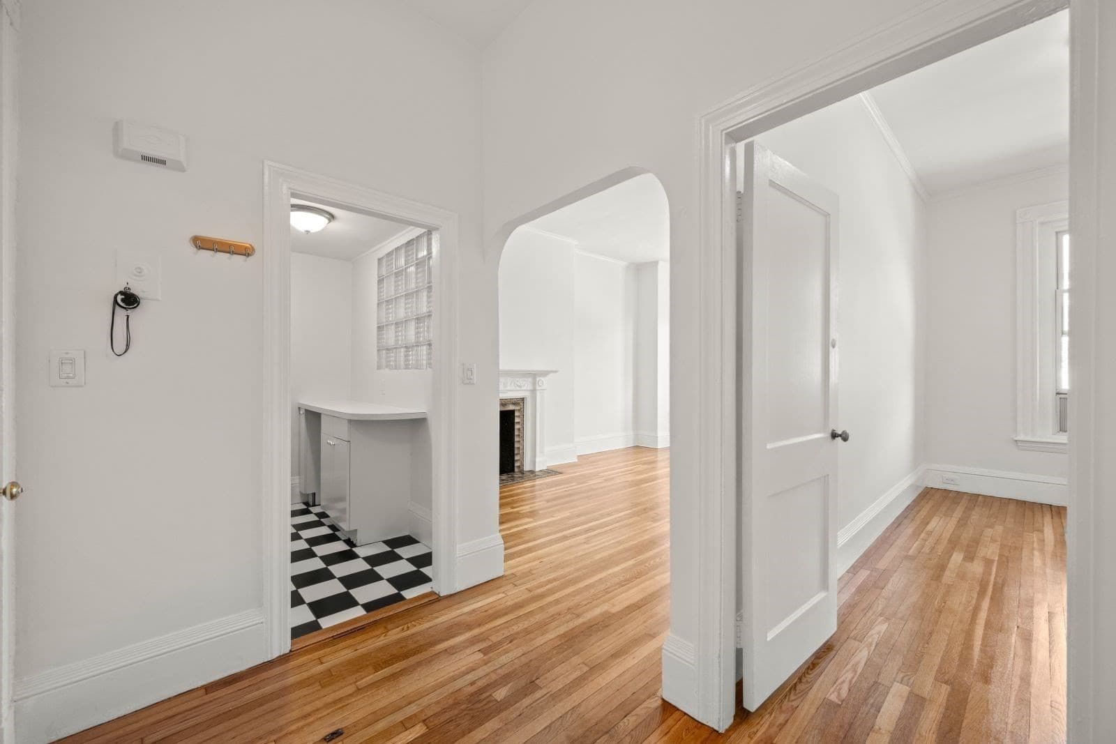 Condominium at 342 Commonwealth Ave # 7, Boston MA 02115, Boston, photo 3 of 32