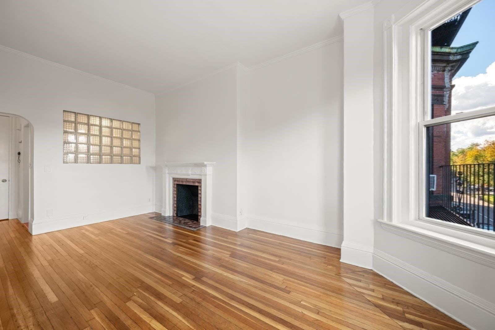 Condominium at 342 Commonwealth Ave # 7, Boston MA 02115, Boston, photo 8 of 32