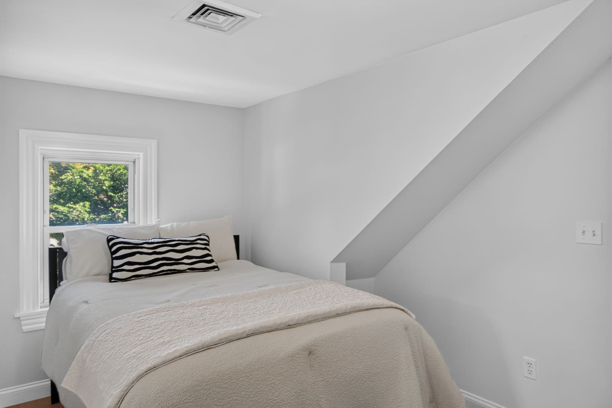 Condominium at 16 Lt Hauser Ln # 3, Falmouth MA 02540, Falmouth, photo 19 of 35
