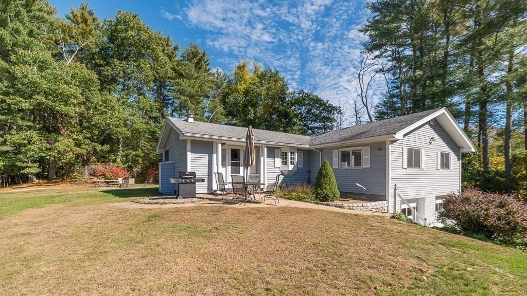 Single Family Residence at 359 Linebrook Rd, Ipswich MA 01938, Ipswich, photo 3 of 32