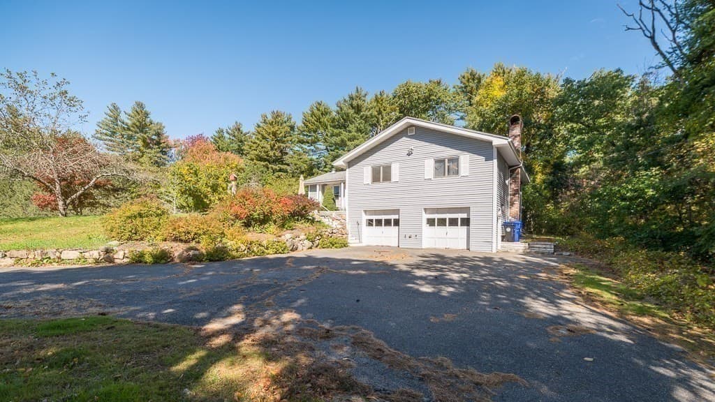 Single Family Residence at 359 Linebrook Rd, Ipswich MA 01938, Ipswich, photo 5 of 32