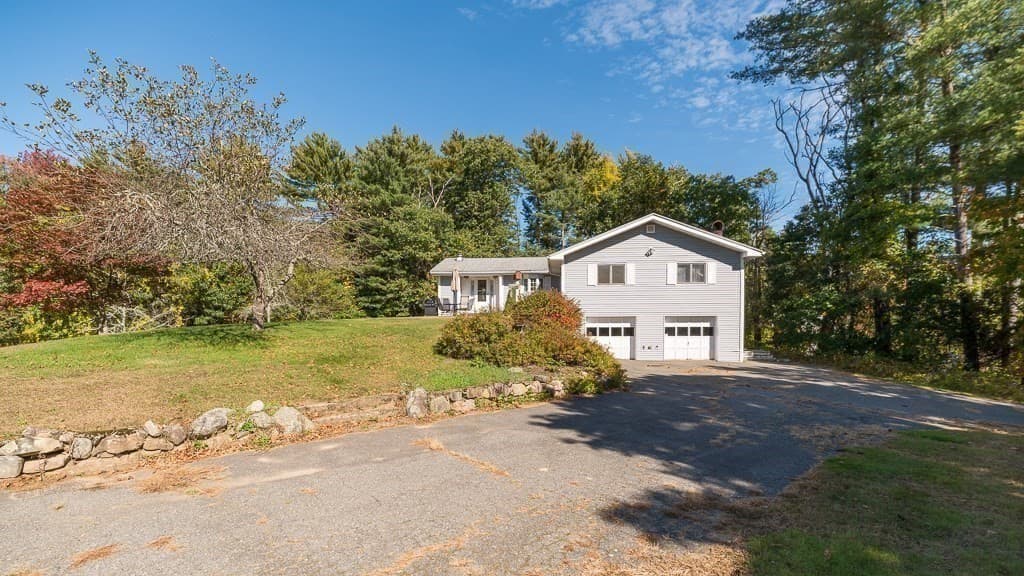 Single Family Residence at 359 Linebrook Rd, Ipswich MA 01938, Ipswich, photo 4 of 32