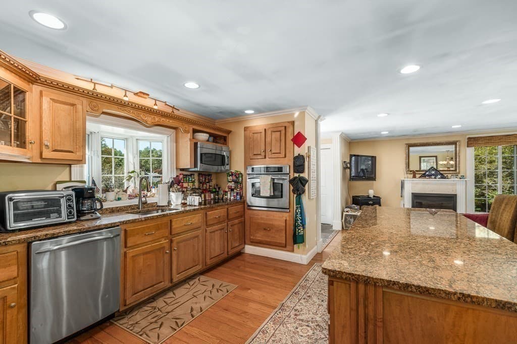Single Family Residence at 359 Linebrook Rd, Ipswich MA 01938, Ipswich, photo 8 of 32