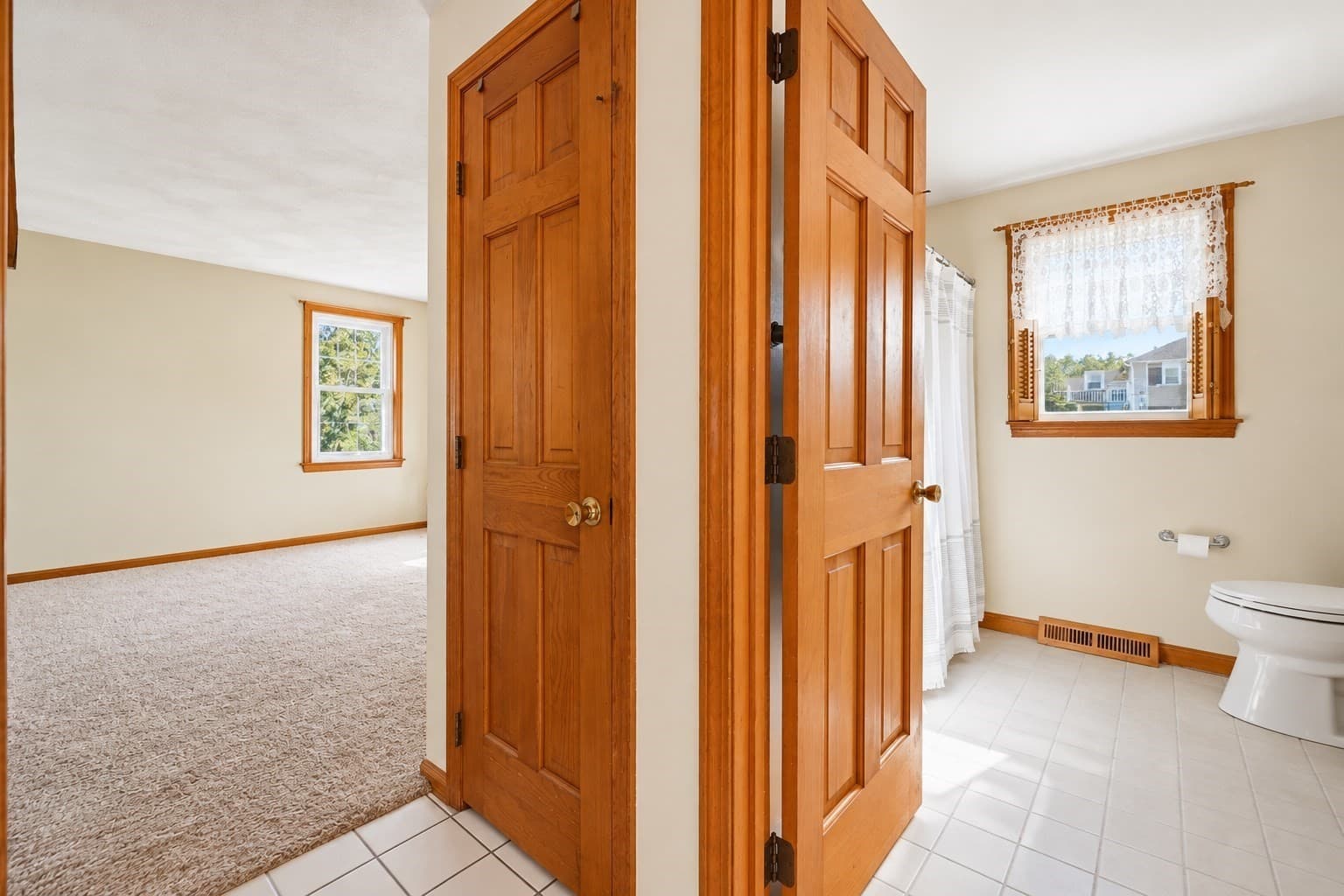 Single Family Residence at 26 Crestwood Cir, Lawrence MA 01843, Lawrence, photo 13 of 38