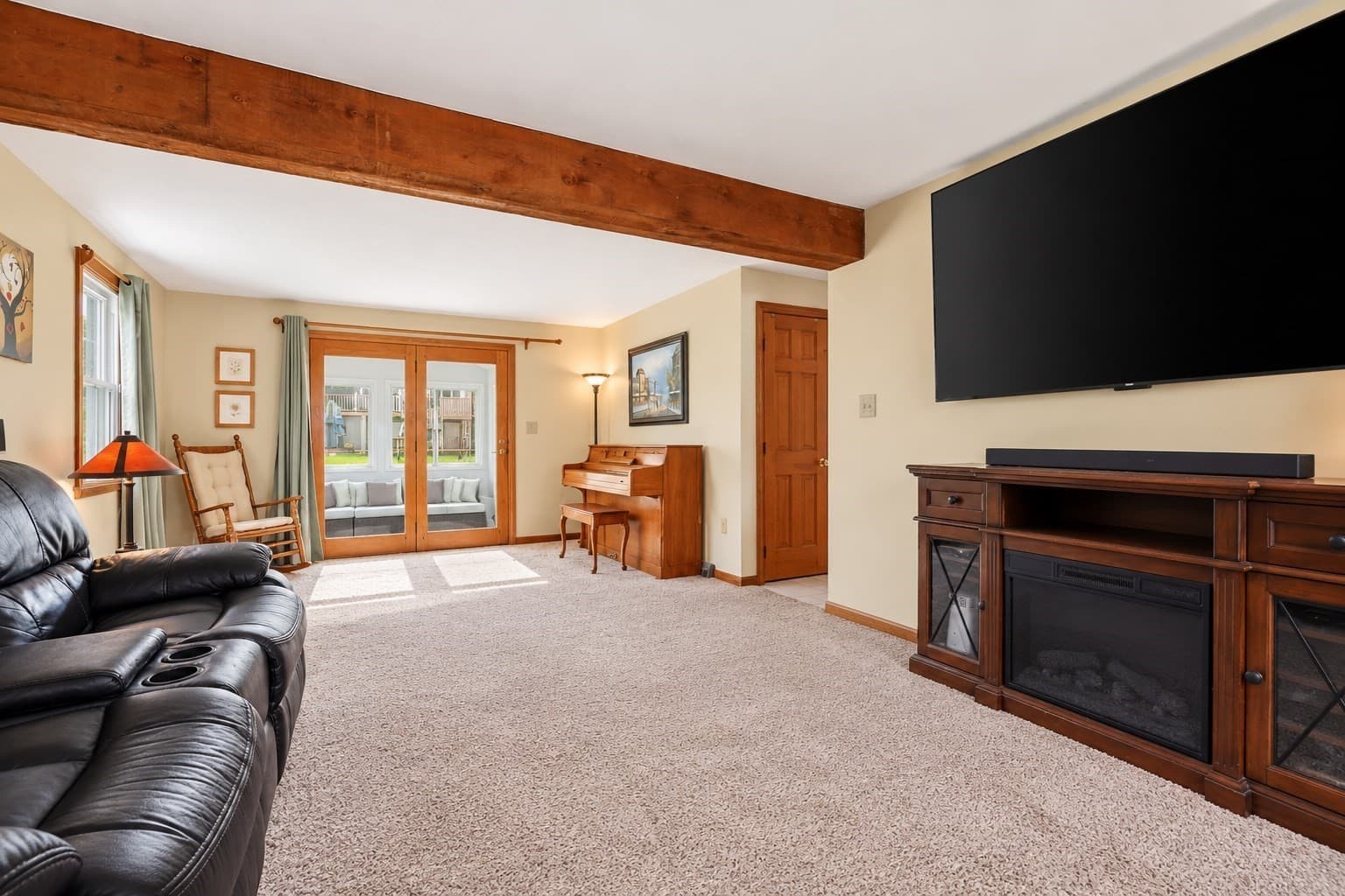 Single Family Residence at 26 Crestwood Cir, Lawrence MA 01843, Lawrence, photo 12 of 38