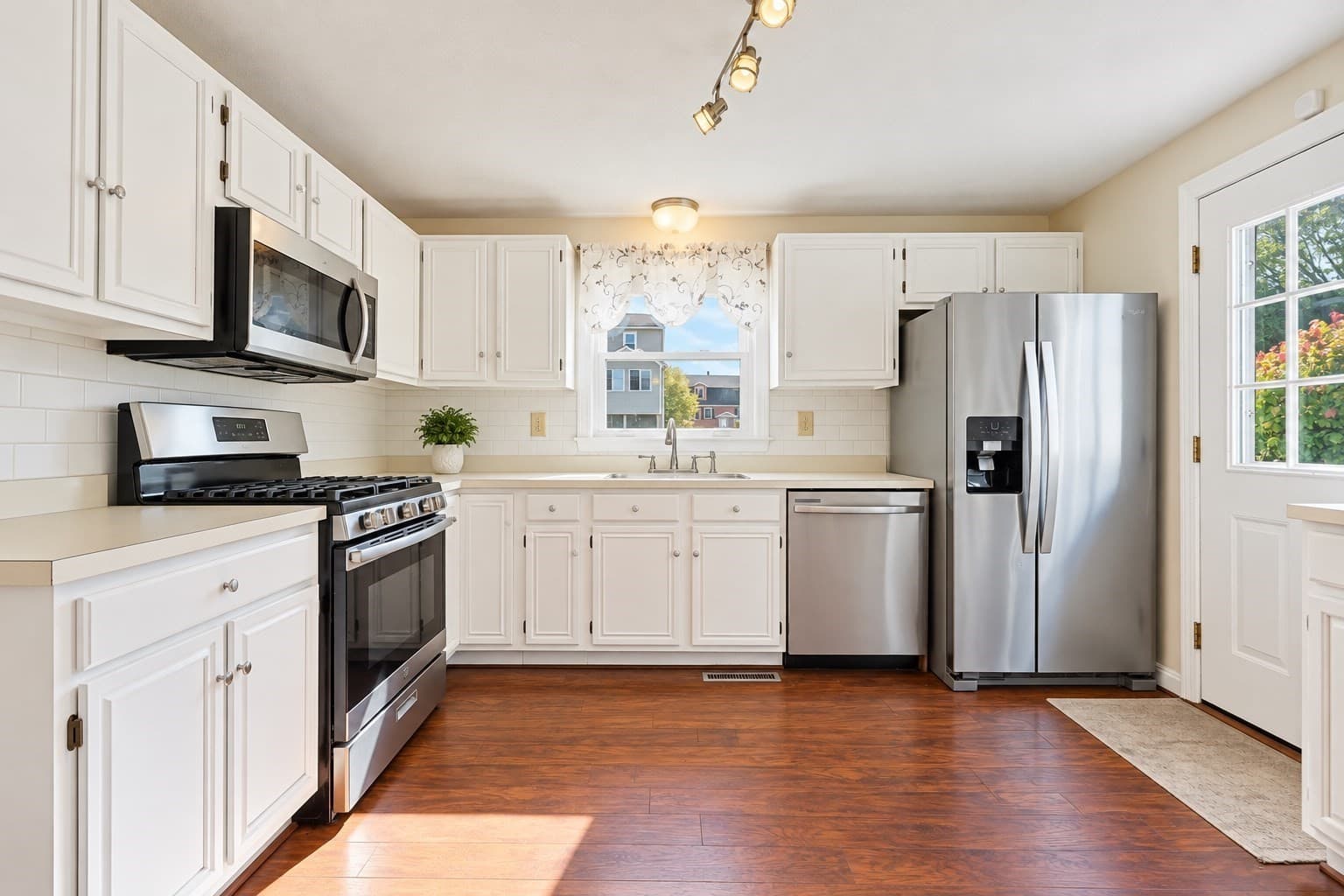 Single Family Residence at 26 Crestwood Cir, Lawrence MA 01843, Lawrence, photo 20 of 38