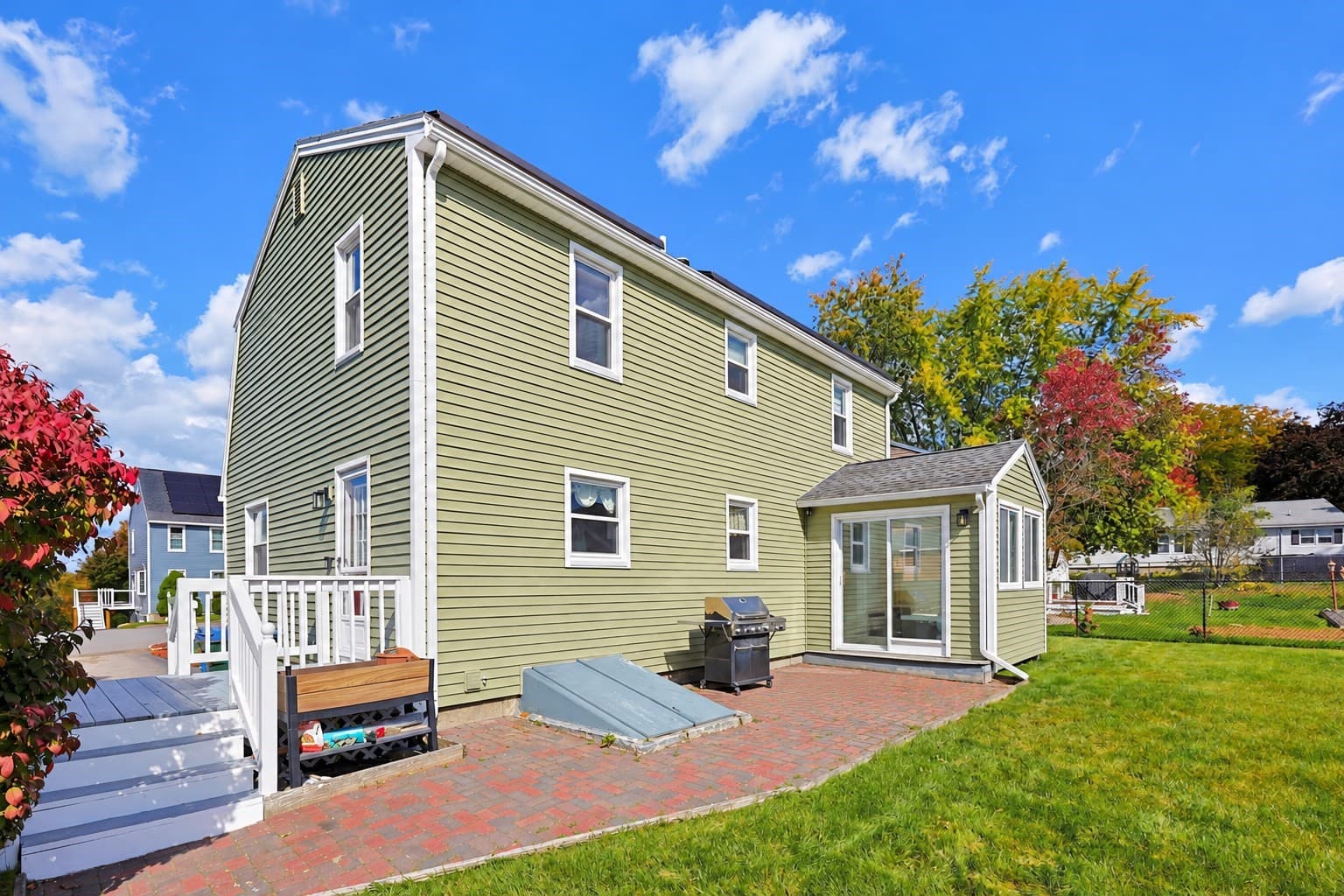 Single Family Residence at 26 Crestwood Cir, Lawrence MA 01843, Lawrence, photo 11 of 38