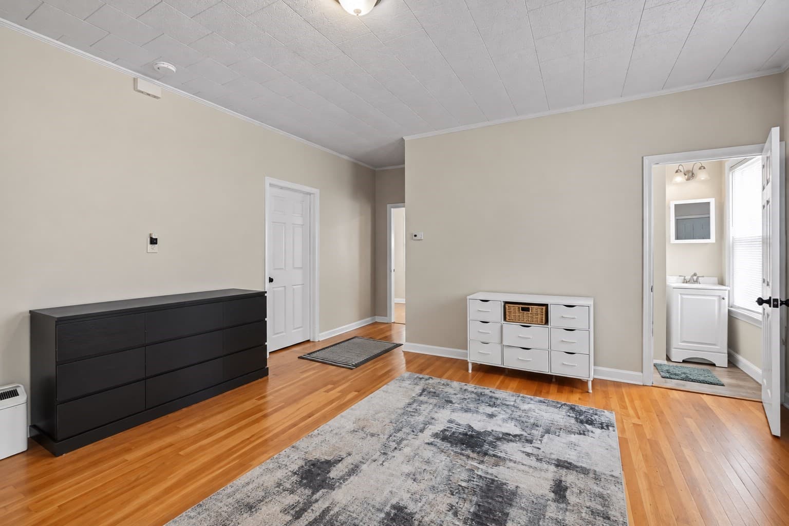 3 Family at 20 Park St, Fall River MA 02721, Fall River, photo 3 of 42