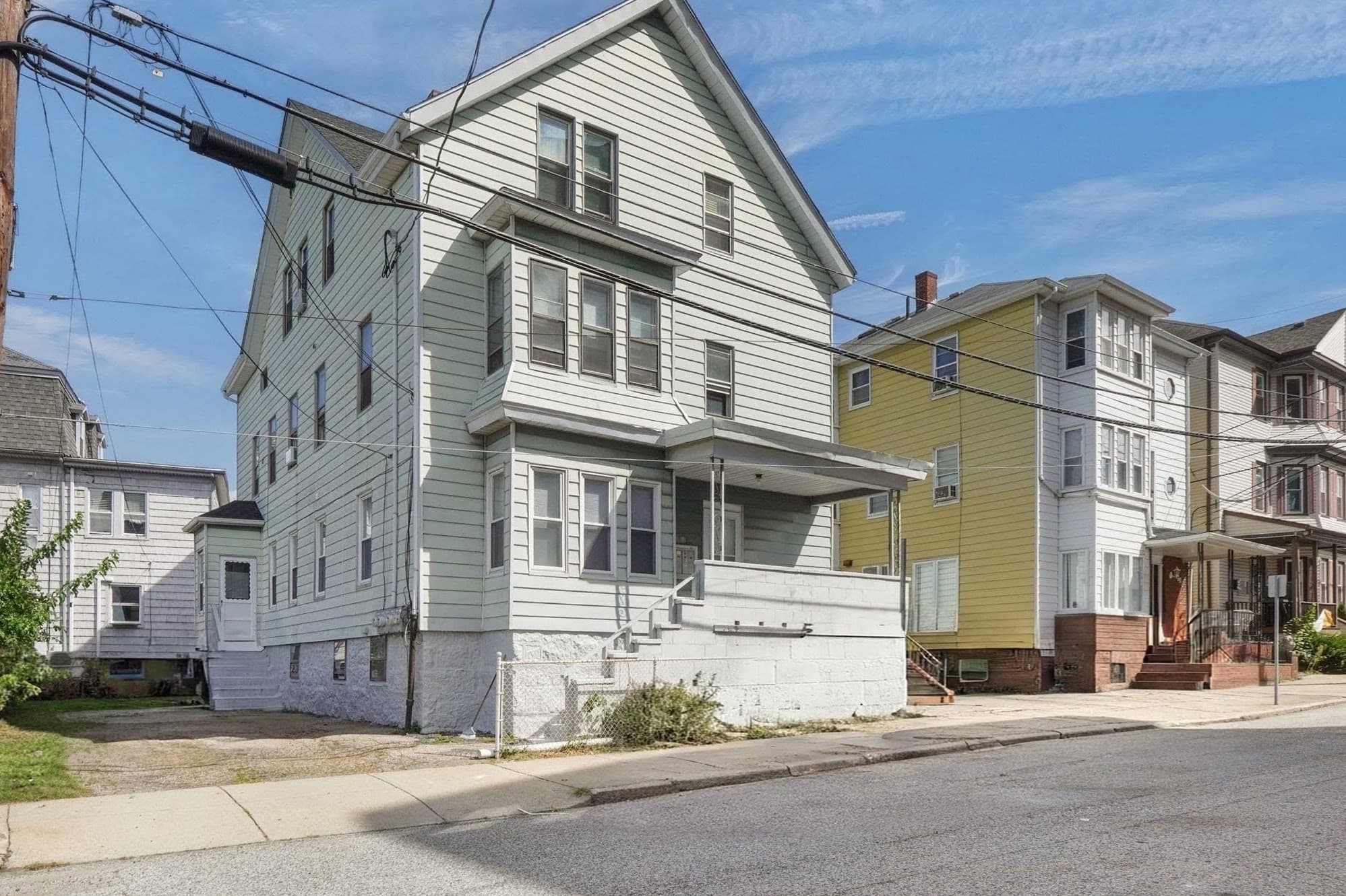 20 Park St, Fall River MA 02721
