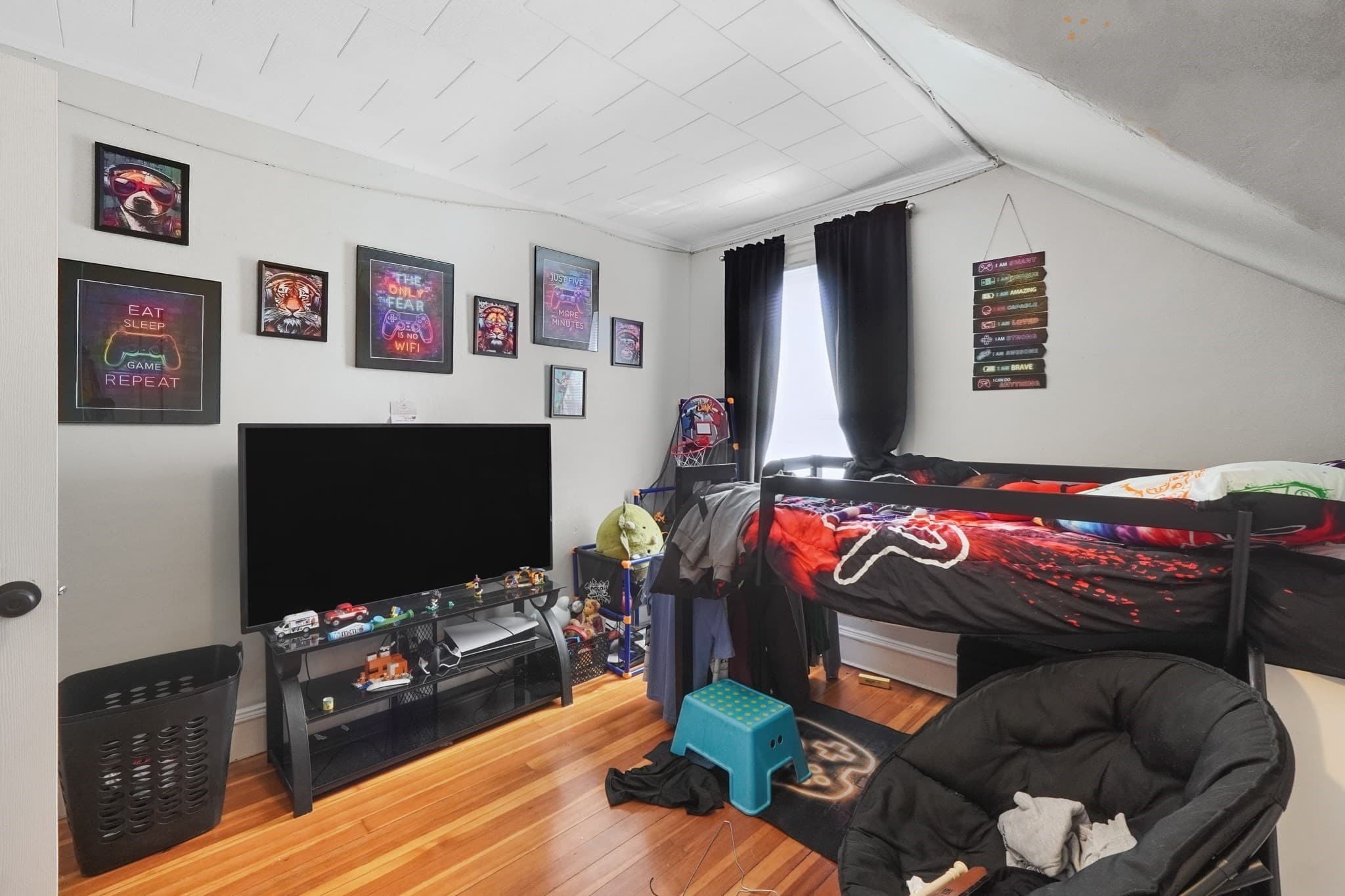 3 Family at 20 Park St, Fall River MA 02721, Fall River, photo 34 of 42