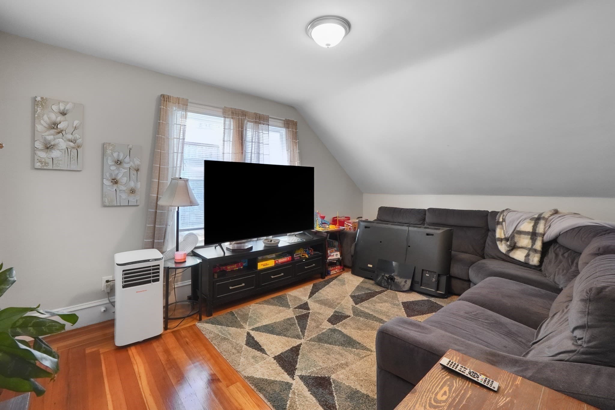 3 Family at 20 Park St, Fall River MA 02721, Fall River, photo 29 of 42