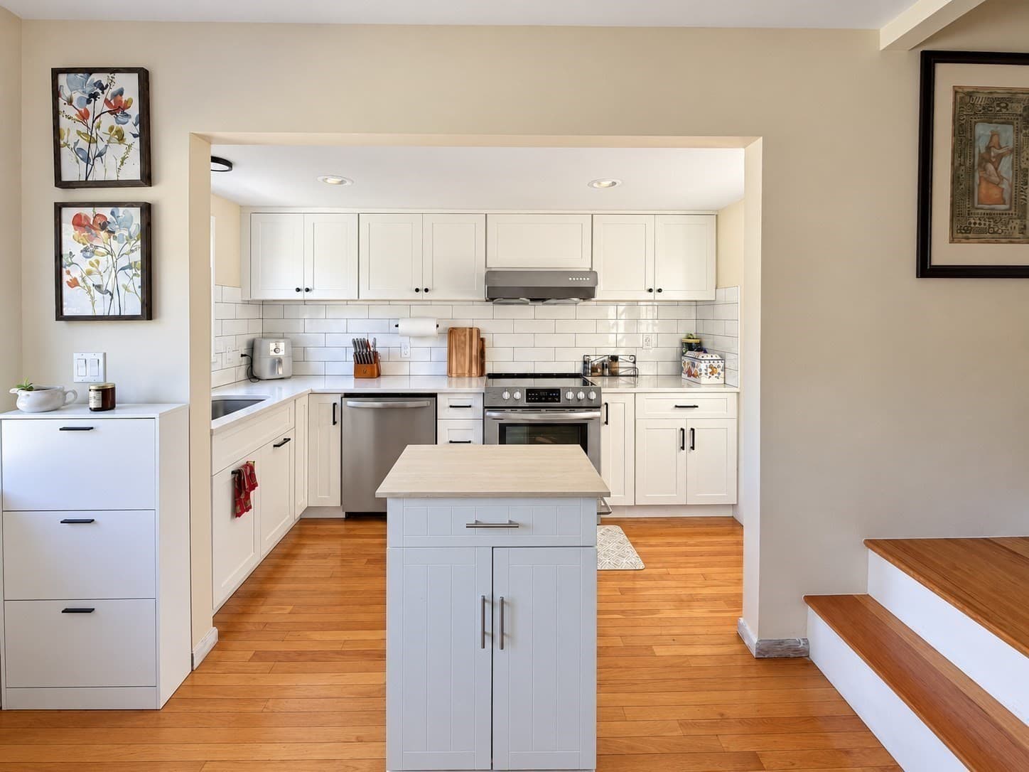 Single Family Residence at 17 Crawford Rd, Braintree MA 02184, Braintree, photo 6 of 27