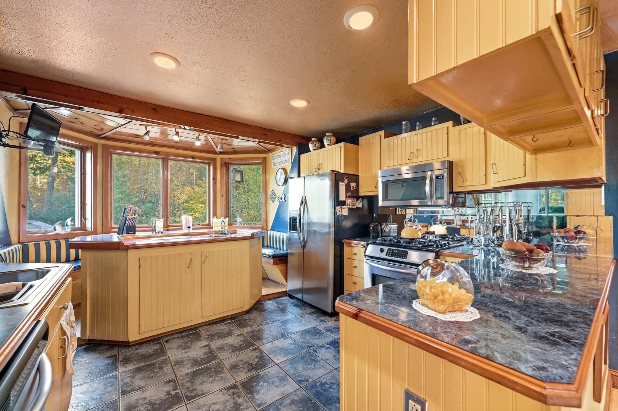 Single Family Residence at 755 Robinson Rd, Pembroke NH 03275, Pembroke, photo 7 of 27