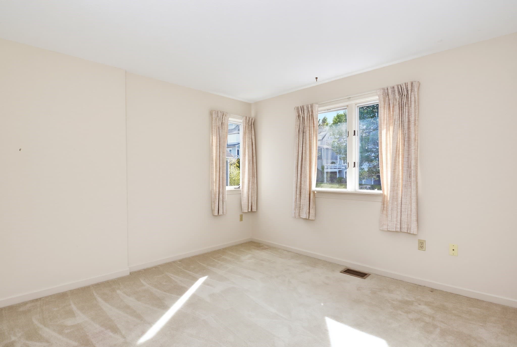 Condominium at 9 Landing Dr # 9, Methuen MA 01844, Methuen, photo 28 of 39