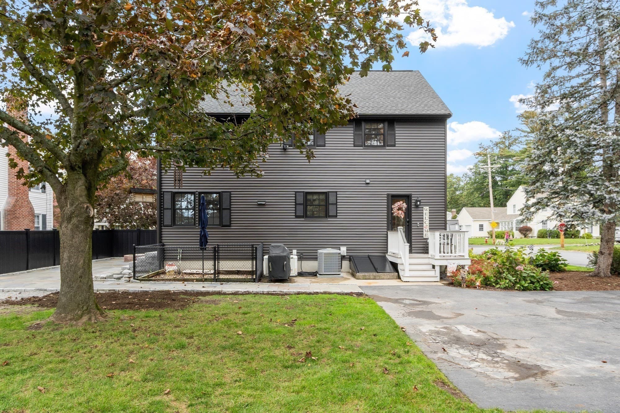 Single Family Residence at 63 Linwood St, Chelmsford MA 01824, Chelmsford, photo 7 of 41