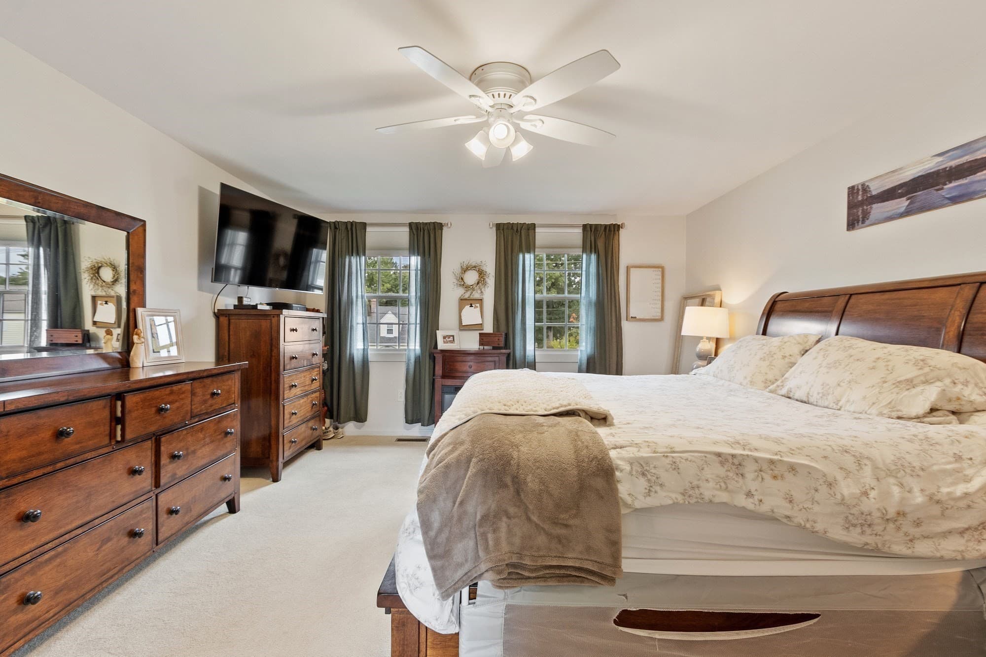 Single Family Residence at 63 Linwood St, Chelmsford MA 01824, Chelmsford, photo 31 of 41