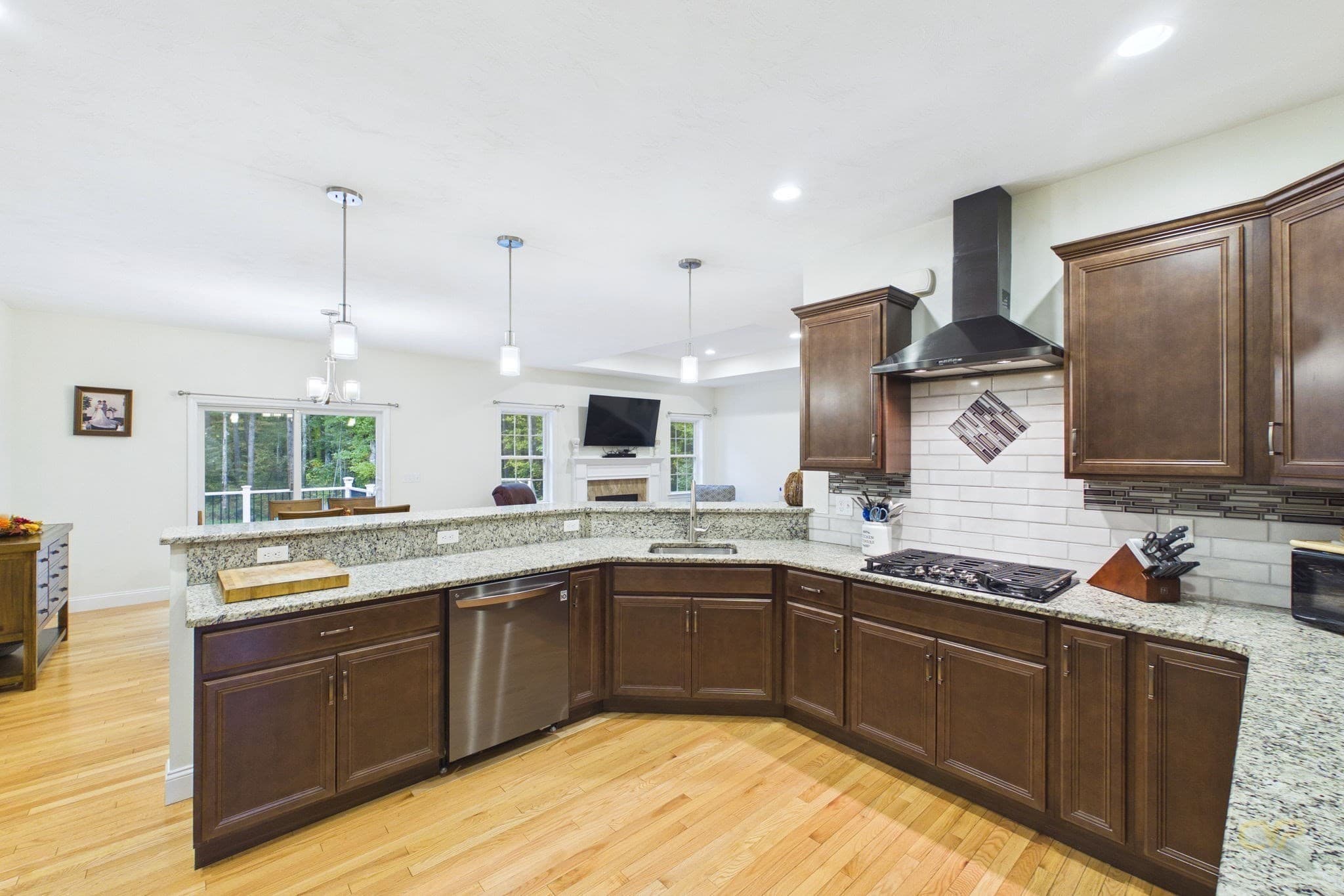 Single Family Residence at 7 Cameron's Way, Freetown MA 02717, photo 8 of 40