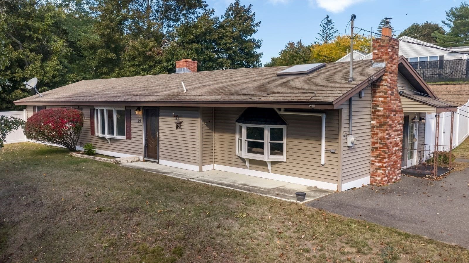 Single Family Residence at 23 Russell St, Peabody MA 01960, Peabody, photo 2 of 40