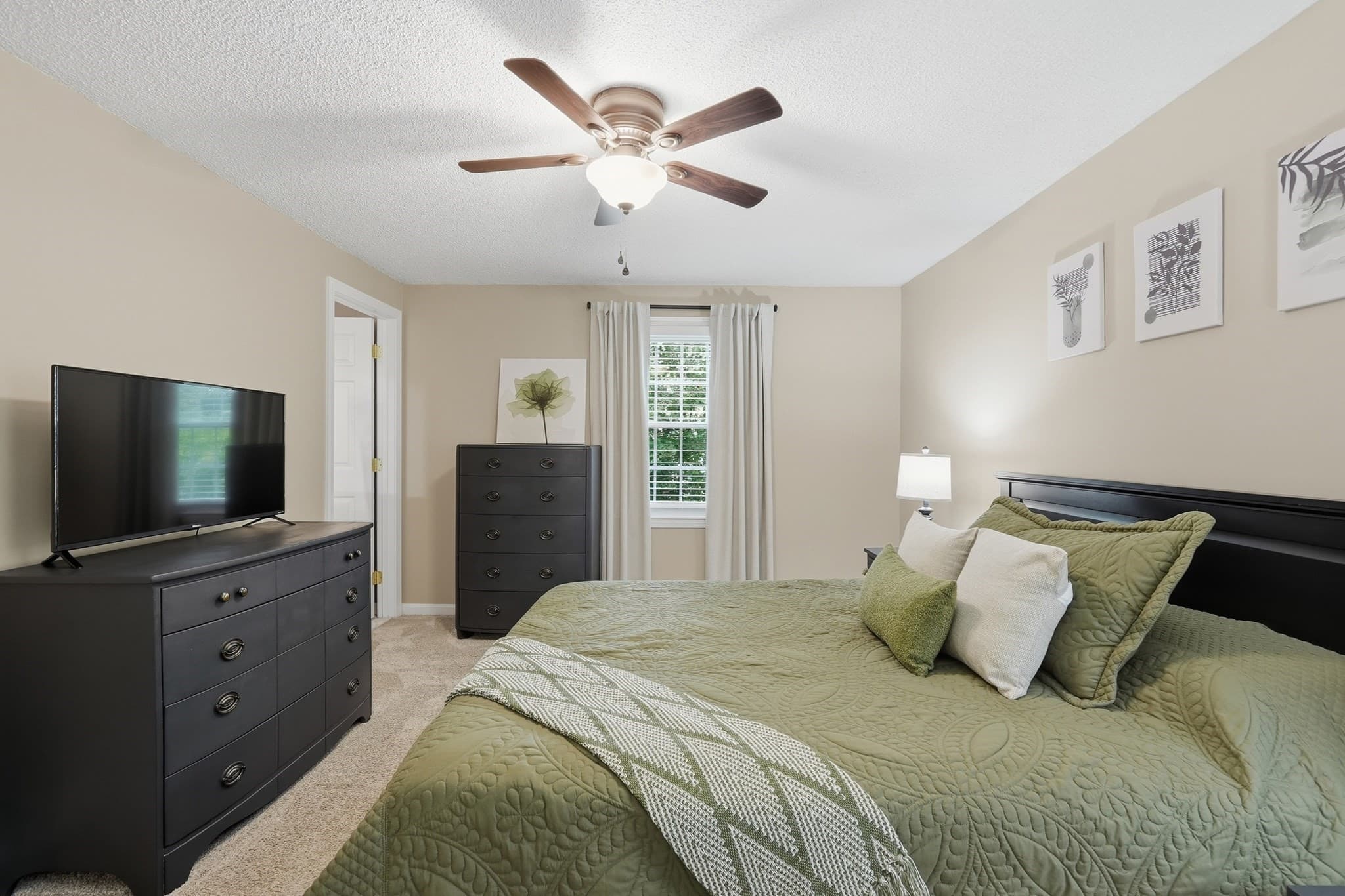 Condominium at 3303 Forest Park Dr # 3303, Auburn MA 01501, Auburn, photo 12 of 17