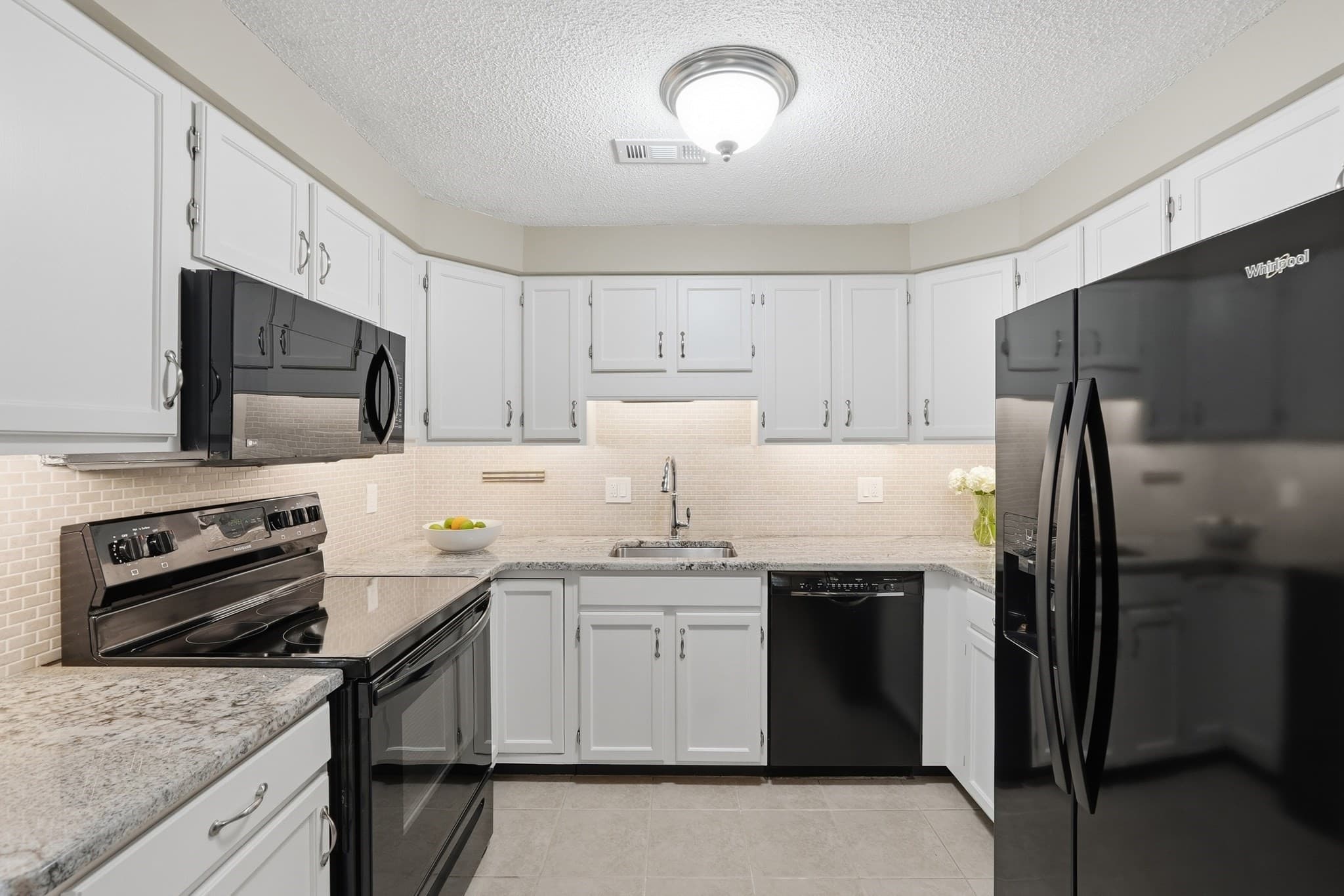 Condominium at 3303 Forest Park Dr # 3303, Auburn MA 01501, Auburn, photo 8 of 17