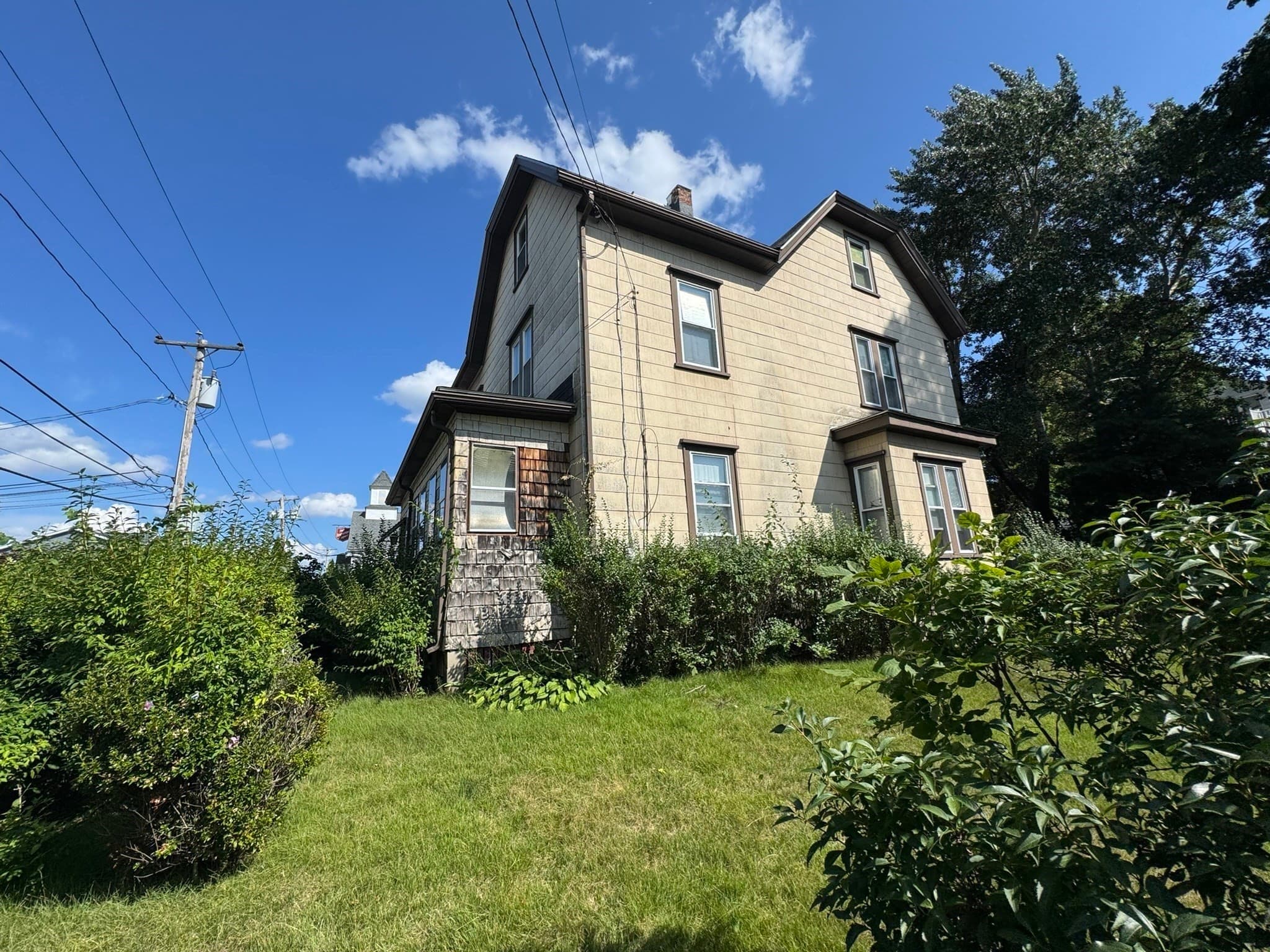 Single Family Residence at 23 Myrtle St, Waltham MA 02453, Waltham, photo 2 of 28