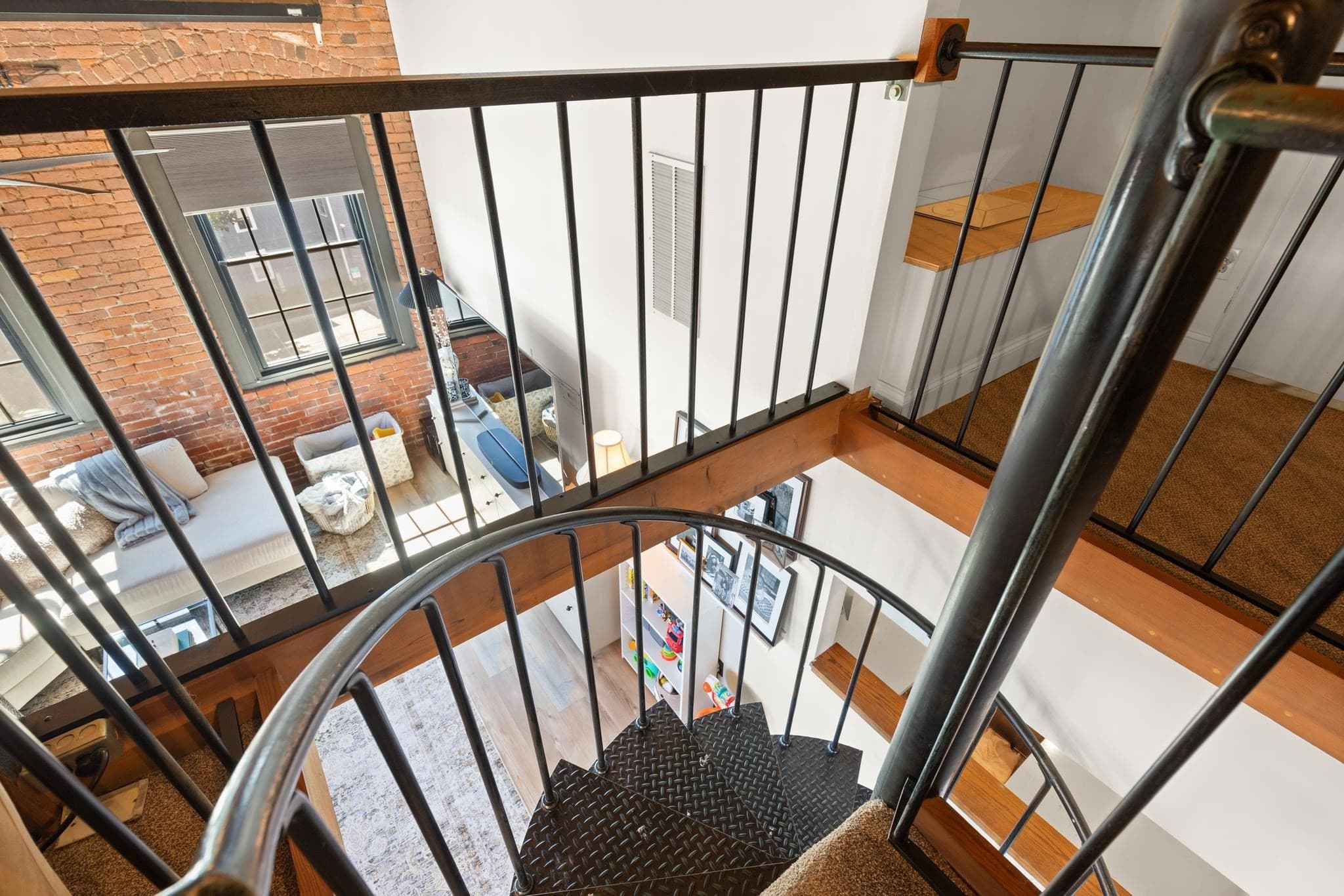 Condominium at 50 Rantoul # 501, Beverly MA 01915, Beverly, photo 11 of 32