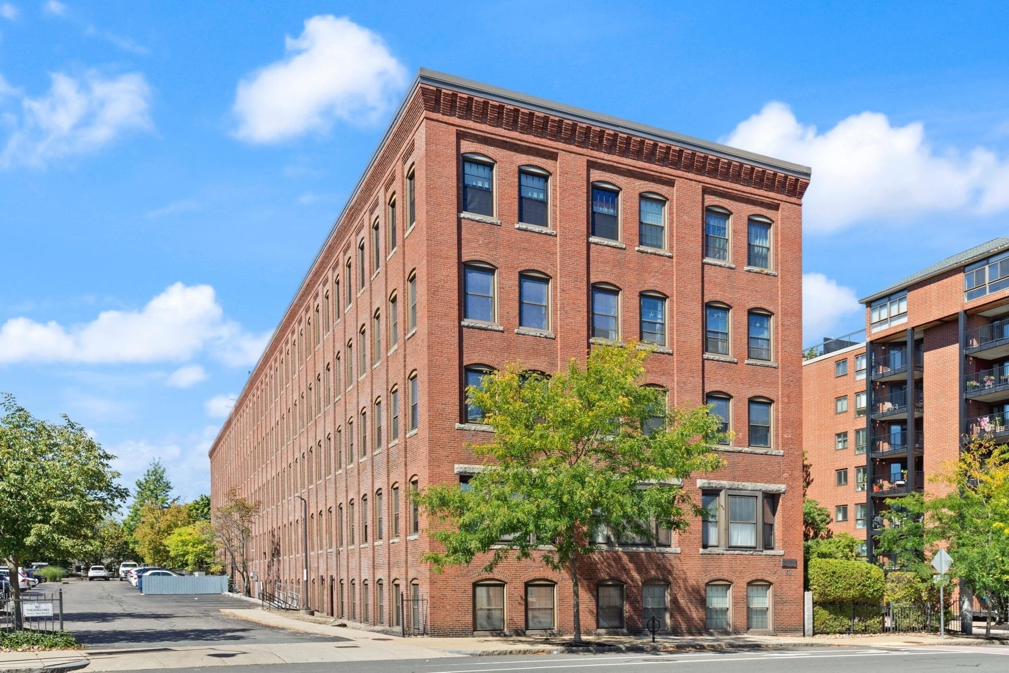 Condominium at 50 Rantoul # 501, Beverly MA 01915, Beverly, photo 31 of 32