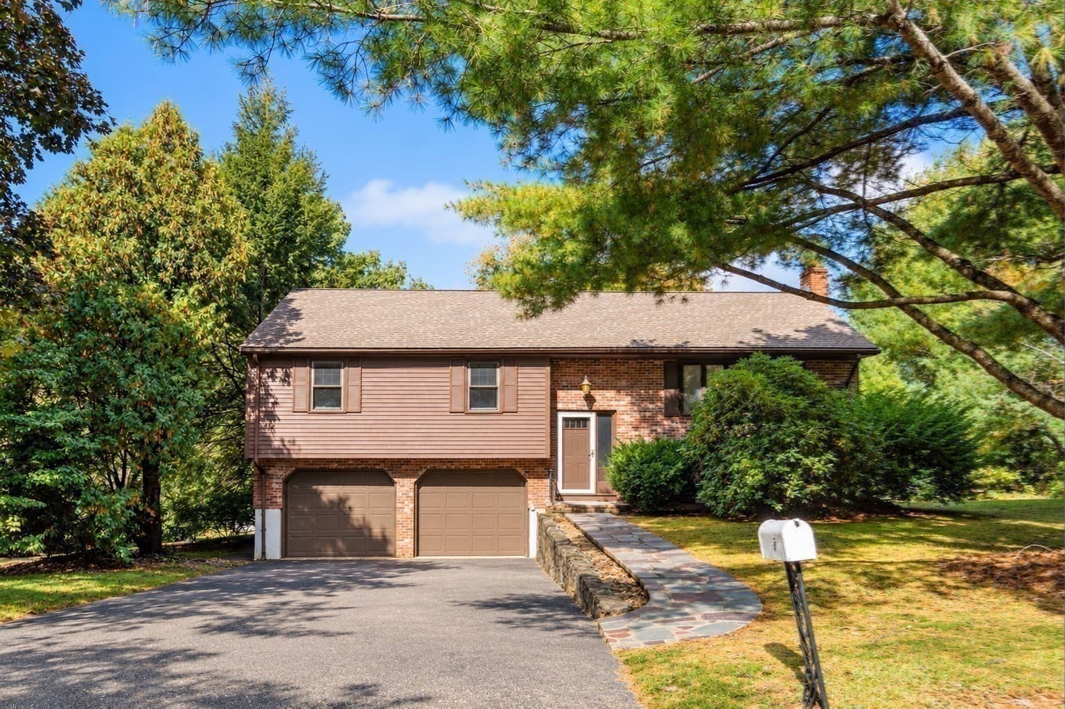 Single Family Residence at 6 Aricia Ln, Winchester MA 01890, Winchester, photo 27 of 37