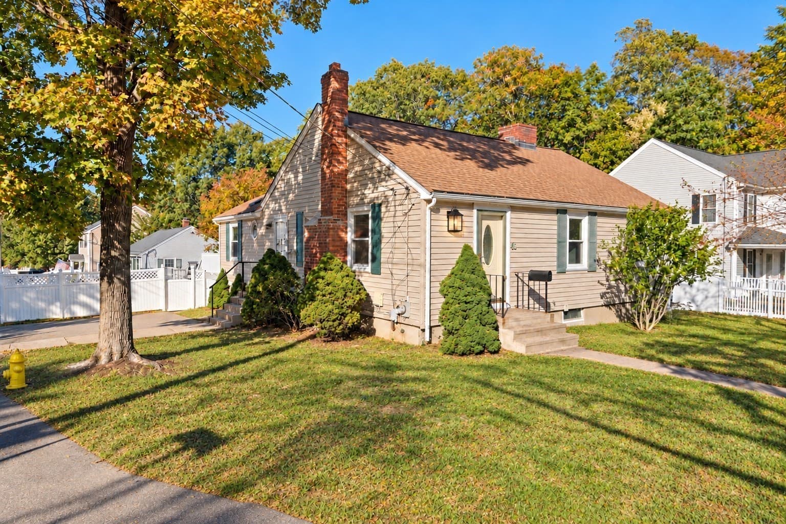 Single Family Residence at 40 Mann St, Braintree MA 02184, Braintree, photo 2 of 26
