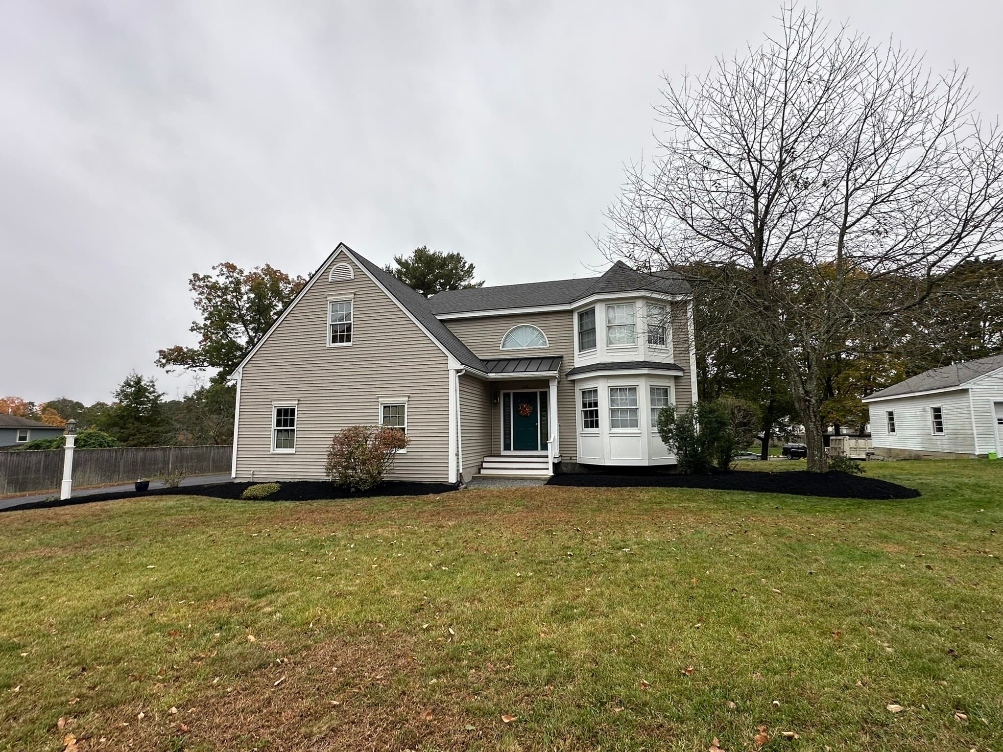 Single Family Residence at 108 Linwood St, Uxbridge MA 01569, photo 12 of 22