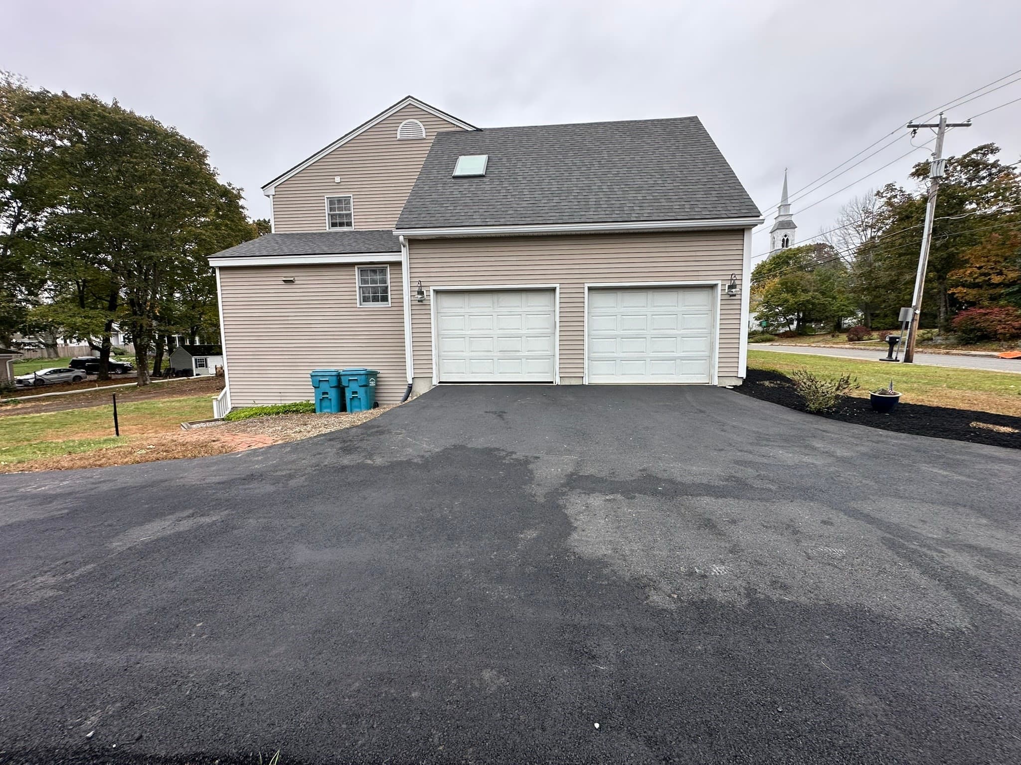 Single Family Residence at 108 Linwood St, Uxbridge MA 01569, photo 14 of 22