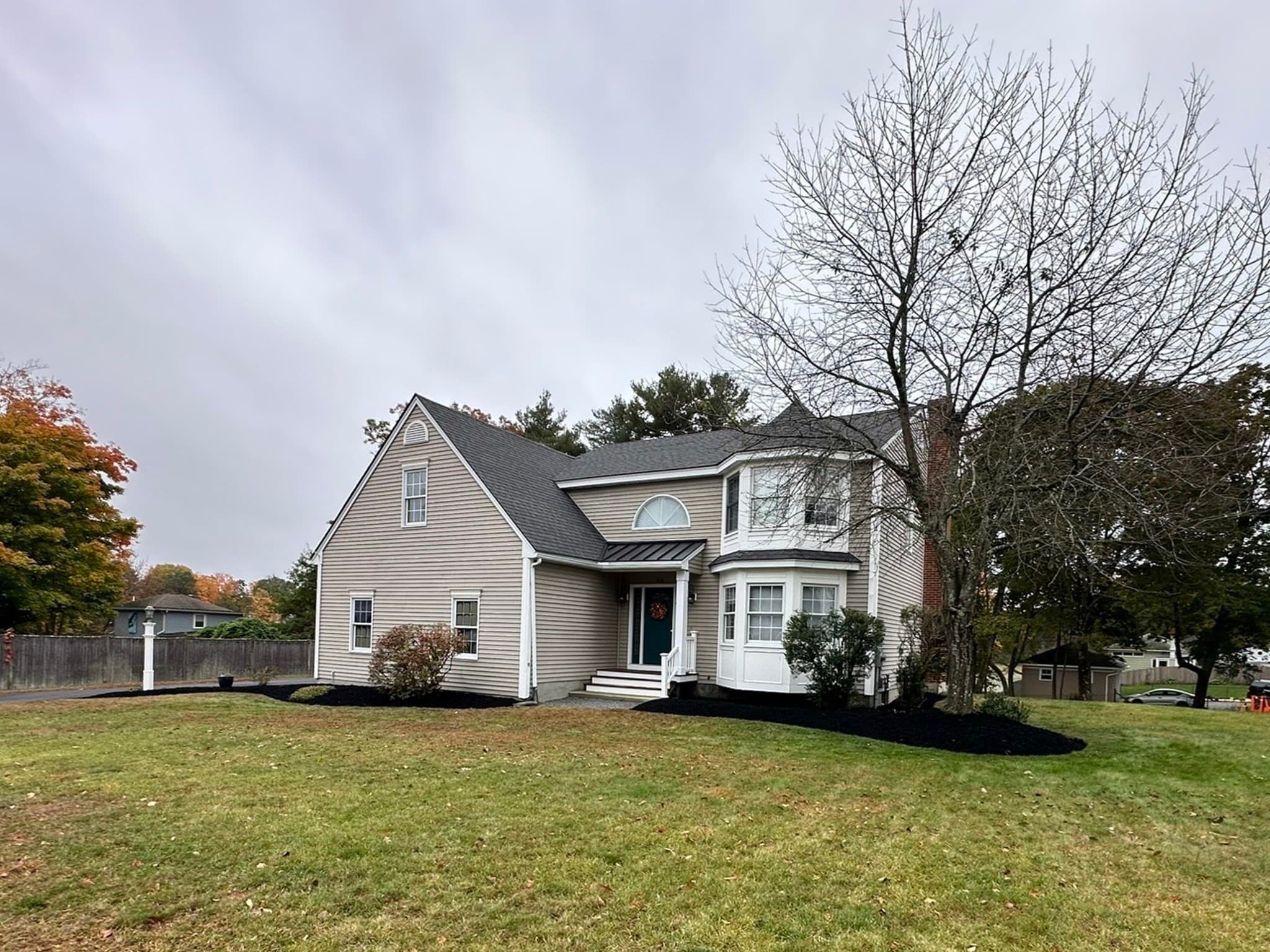 Single Family Residence at 108 Linwood St, Uxbridge MA 01569, photo 11 of 22