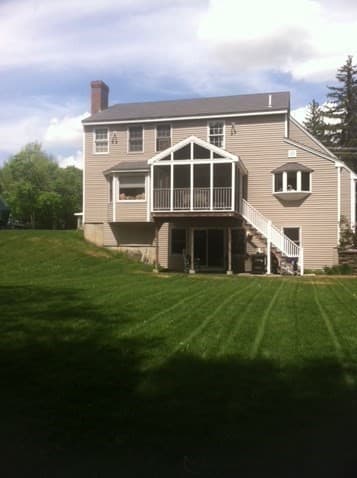 Single Family Residence at 108 Linwood St, Uxbridge MA 01569, photo 4 of 22