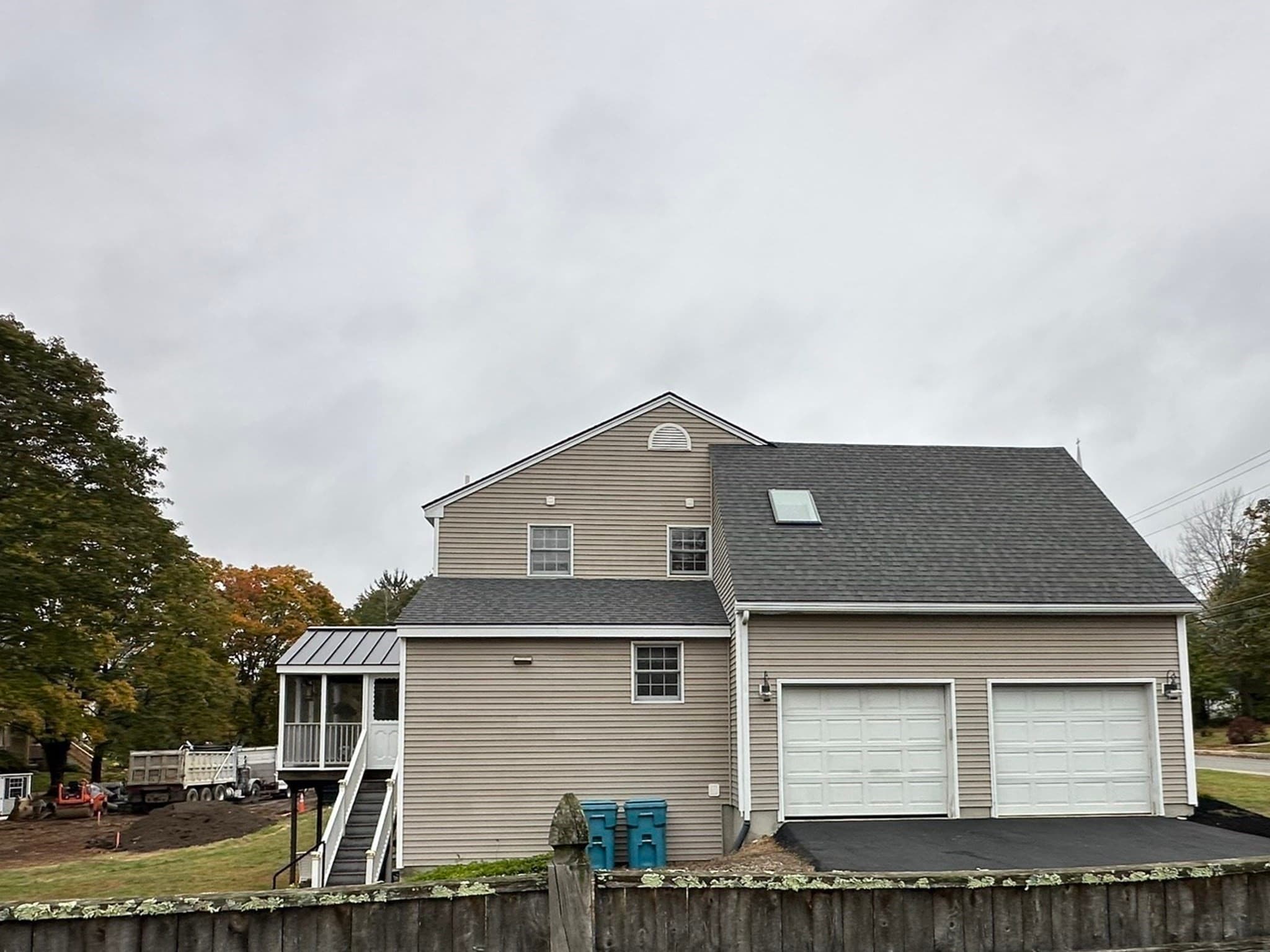 Single Family Residence at 108 Linwood St, Uxbridge MA 01569, photo 8 of 22
